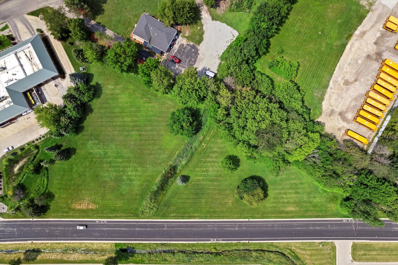 106 CARRIAGE HILL Drive