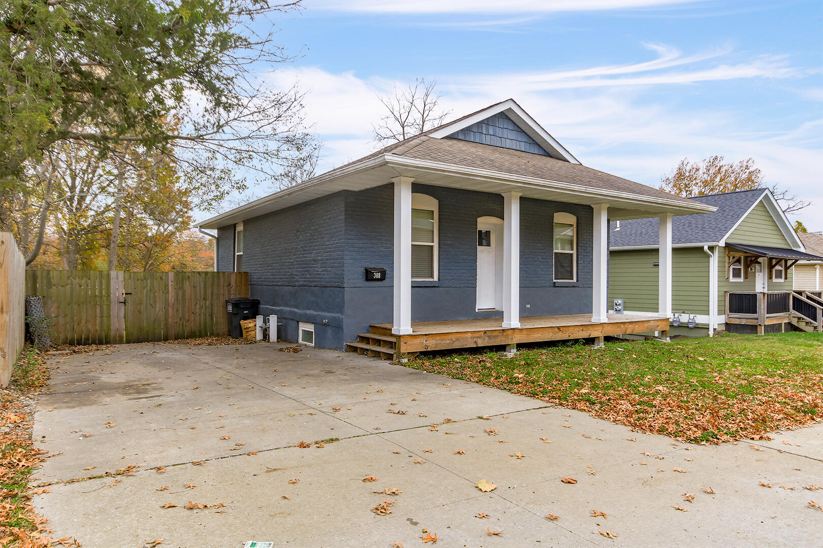 308 W 4th Street Property Photo