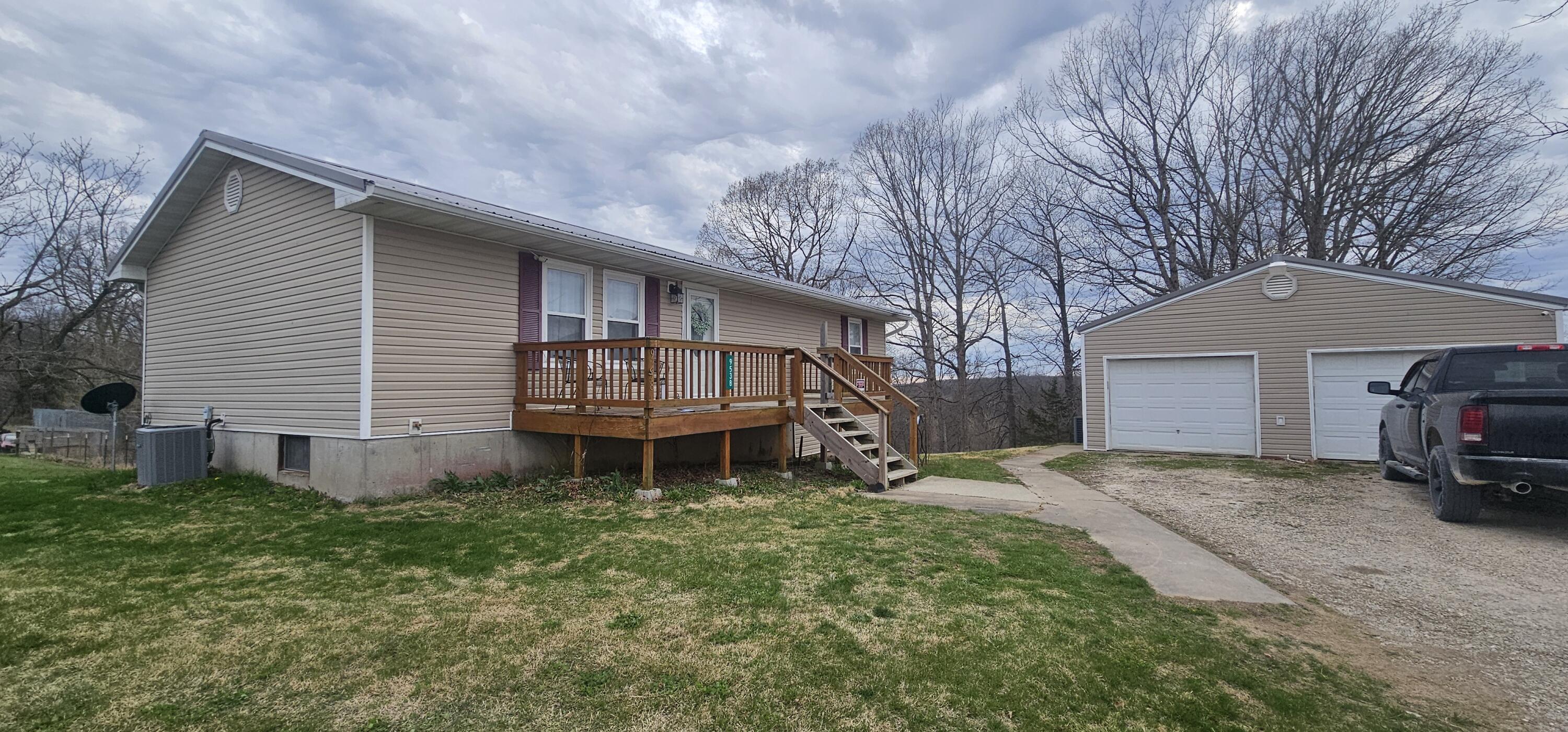 9538 County Road 468 Property Photo 1