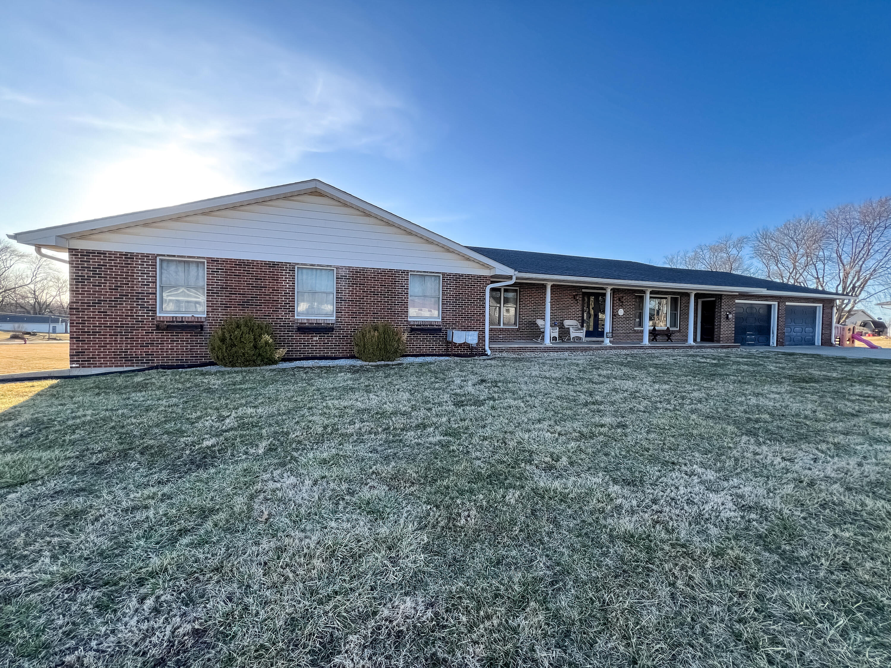 525 Baskett Street Property Photo