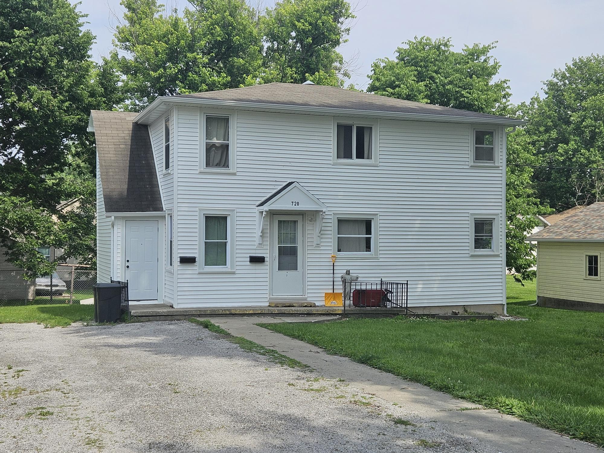 720 S Clark Street Property Photo 1