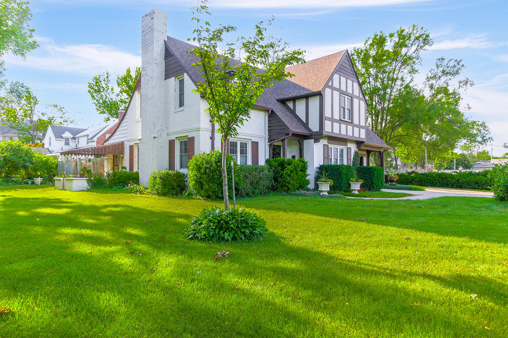 1 PARK Circle Property Photo 1