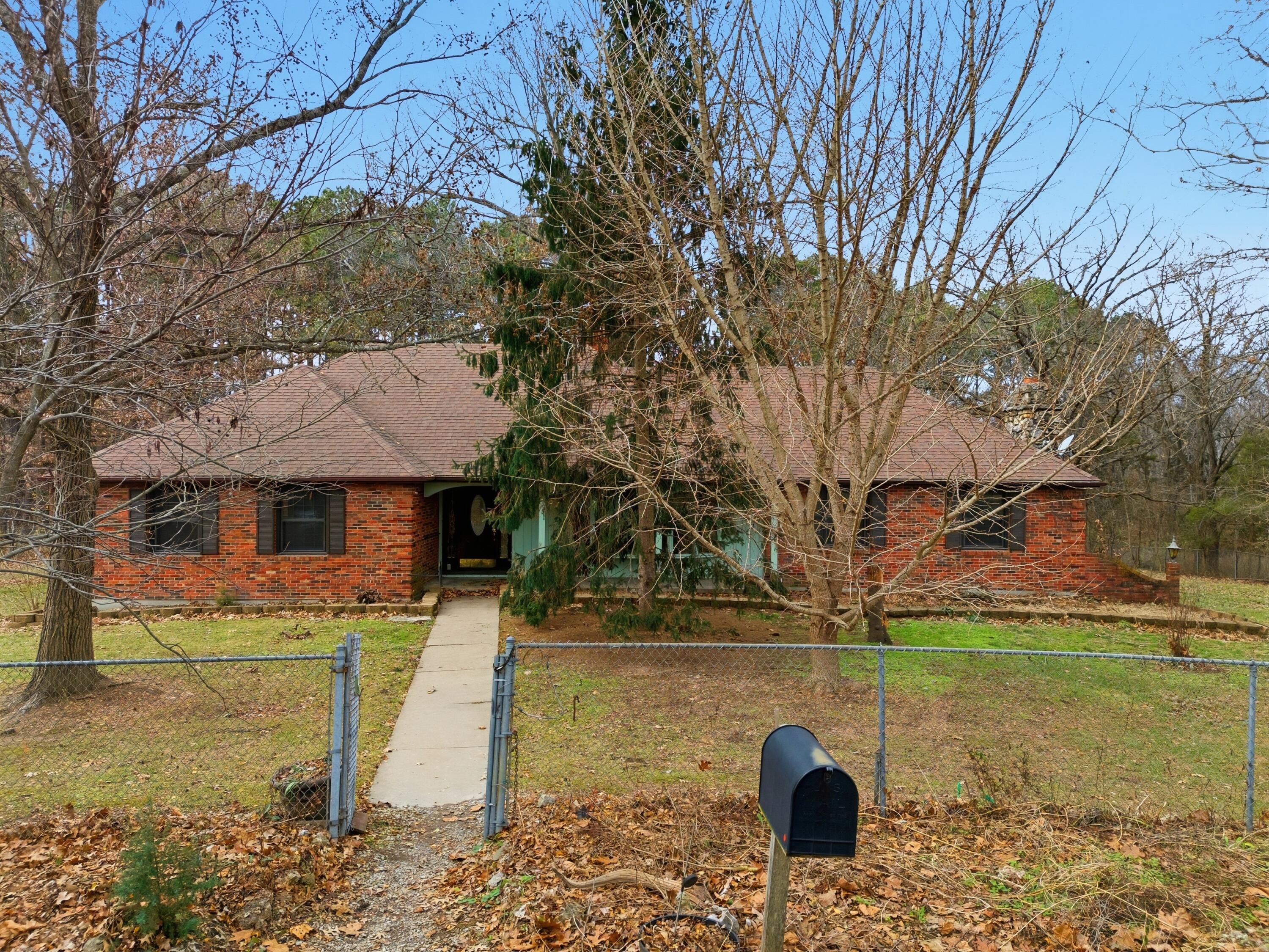 6424 State Road O Property Photo 1