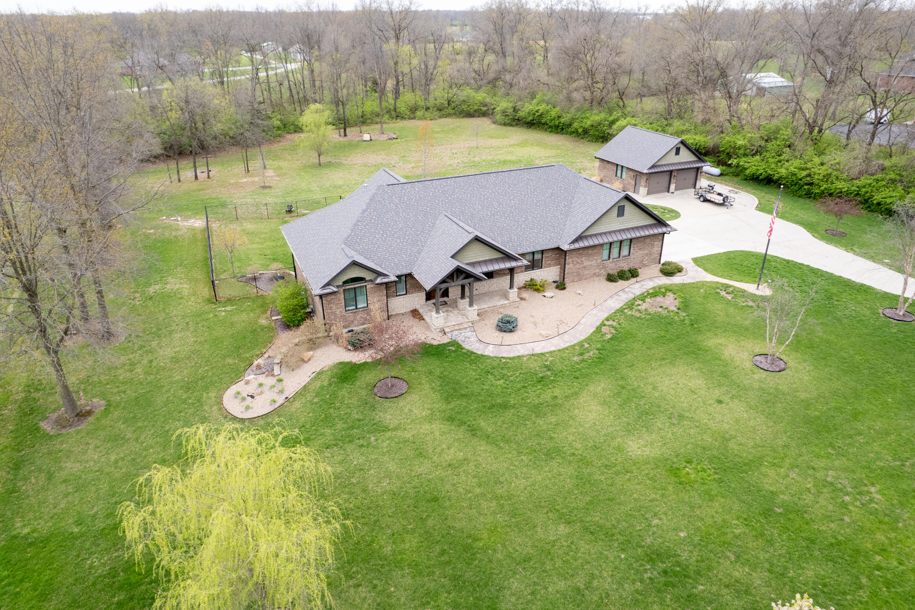 22824 Audrain Rd 814 Property Photo 4