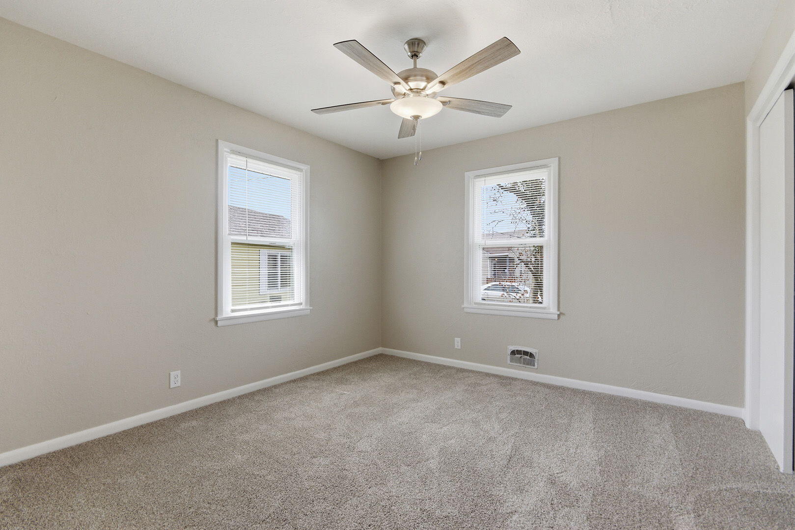 10 Wonneman Circle Property Photo 19