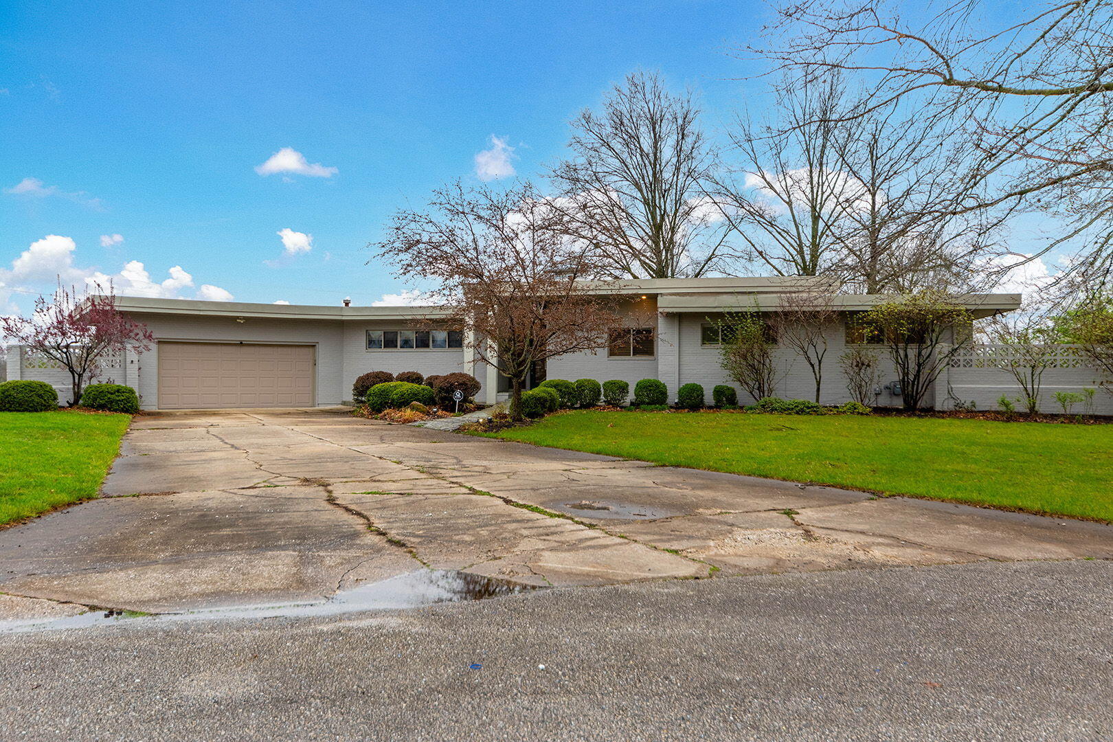 8 Melody Lane Property Photo 1