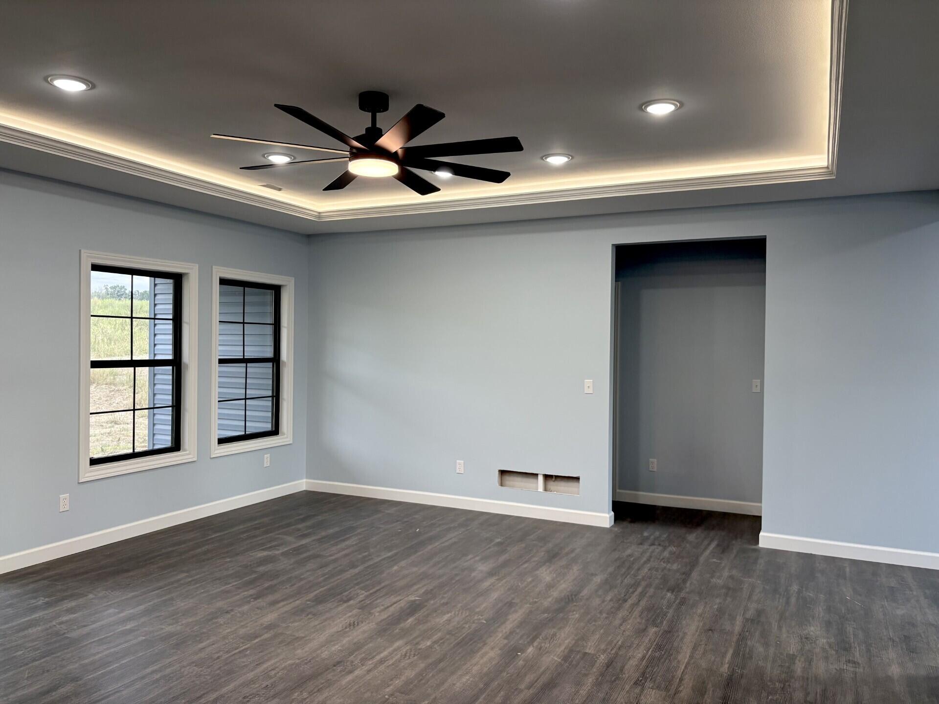 787 Vine Drive Property Photo 3