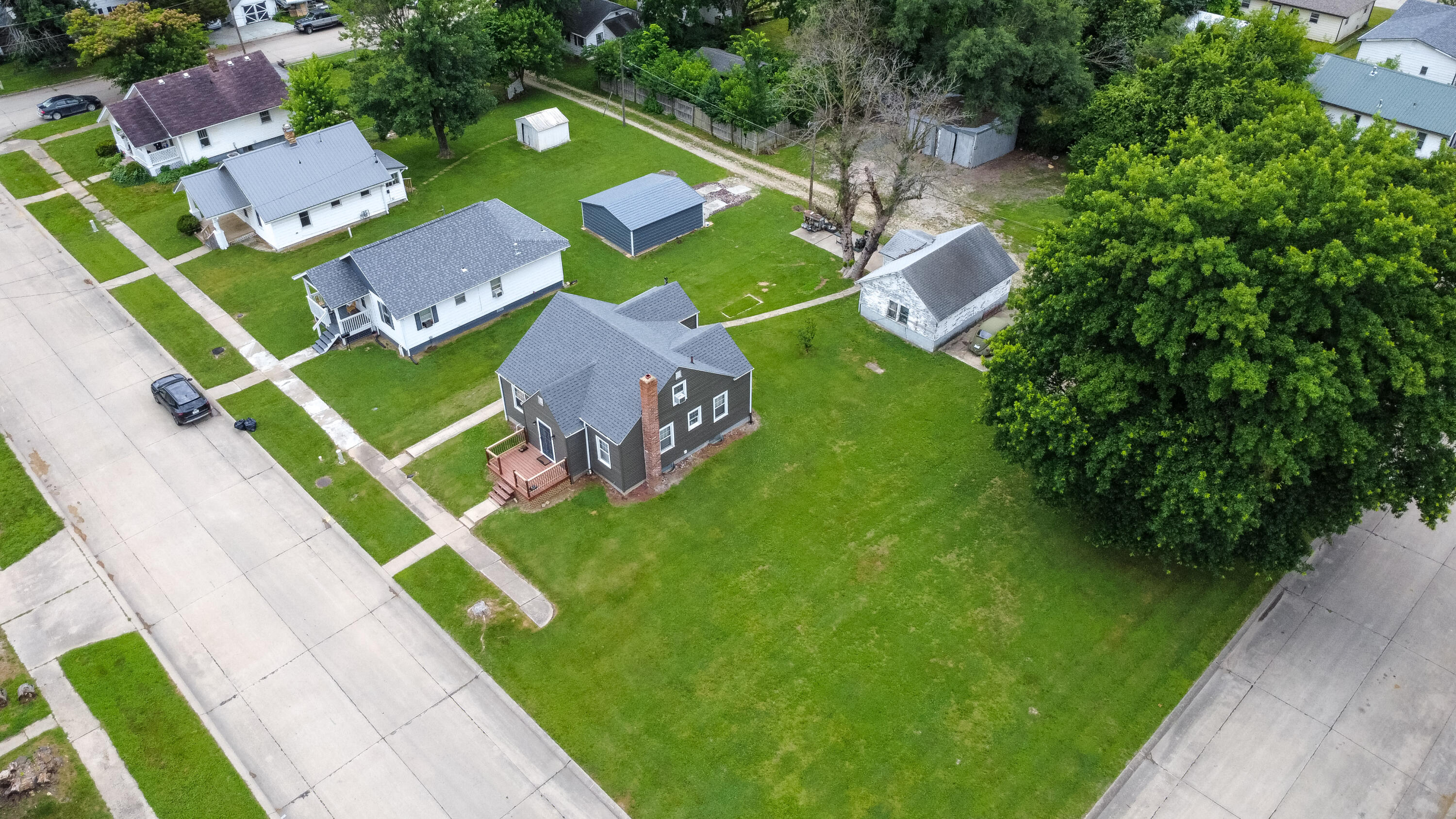 1321 N Olive Street Property Photo 33