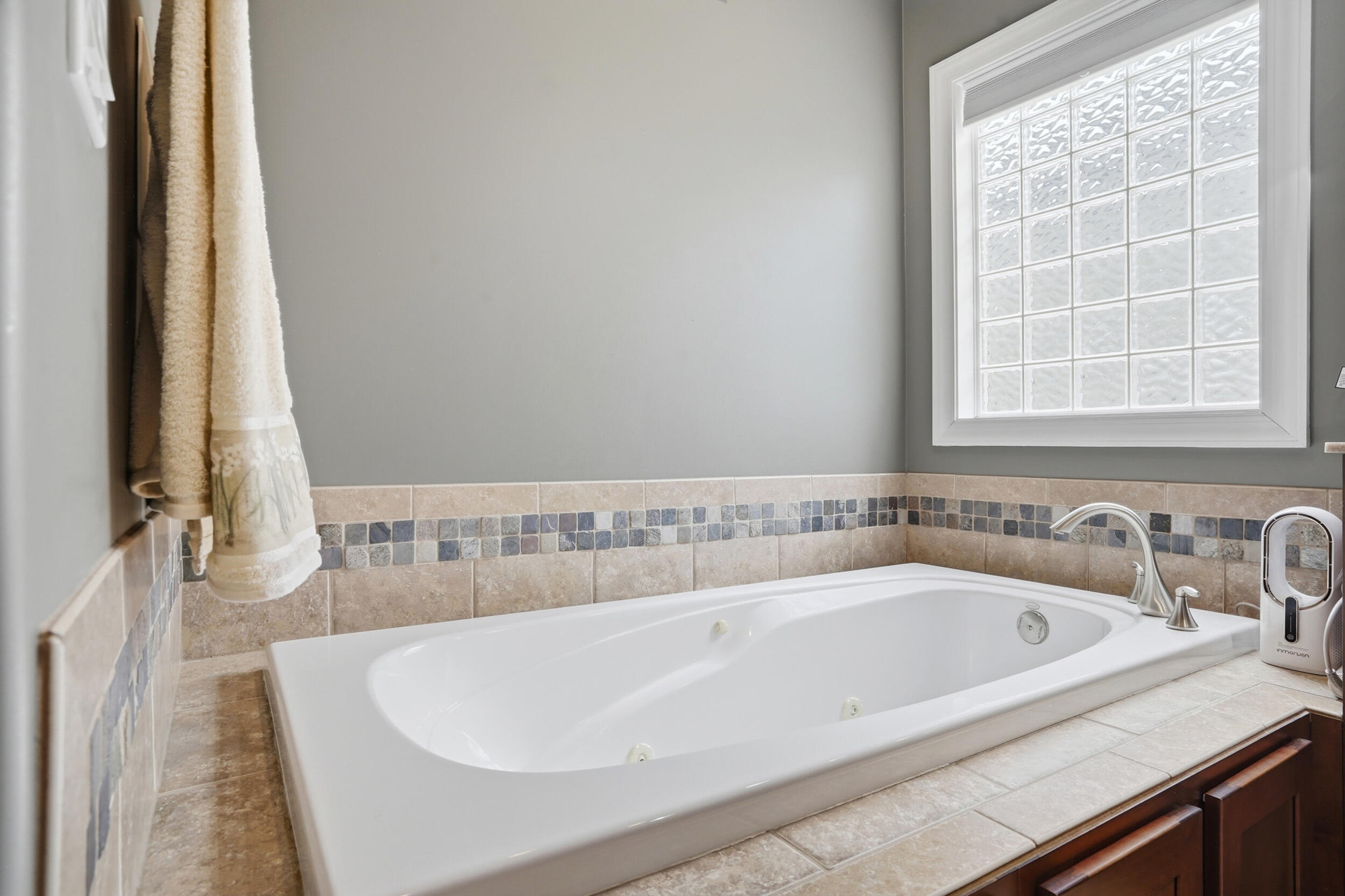2205 Oak Harbor Court Property Photo 18