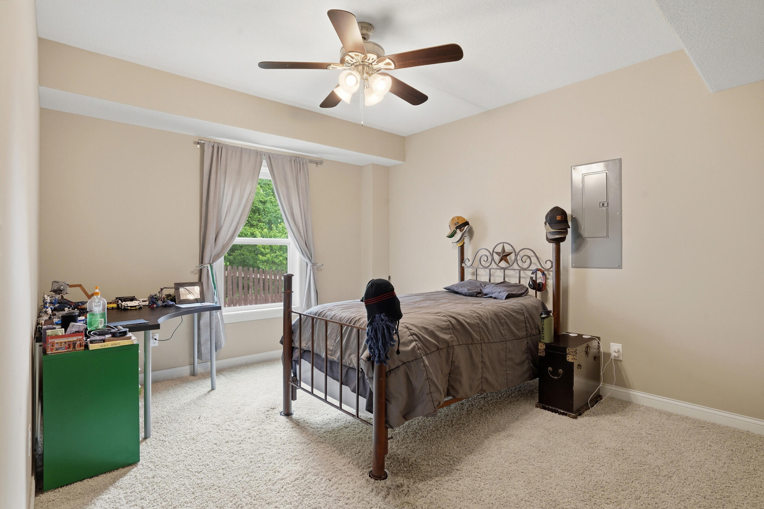 2205 Oak Harbor Court Property Photo 28