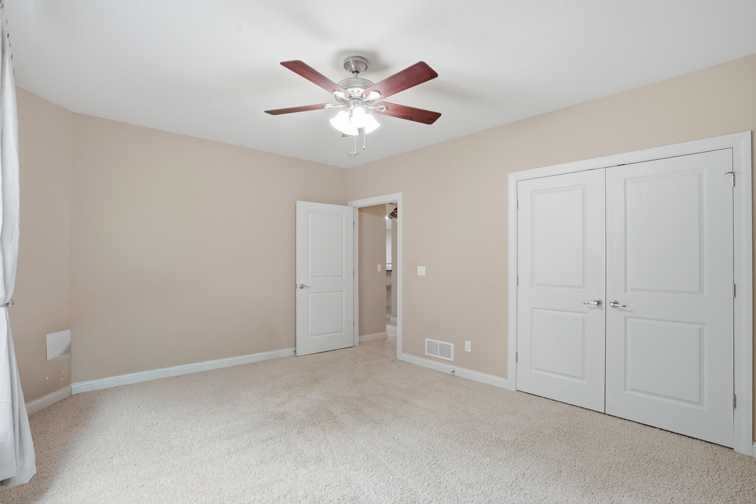 2205 Oak Harbor Court Property Photo 31