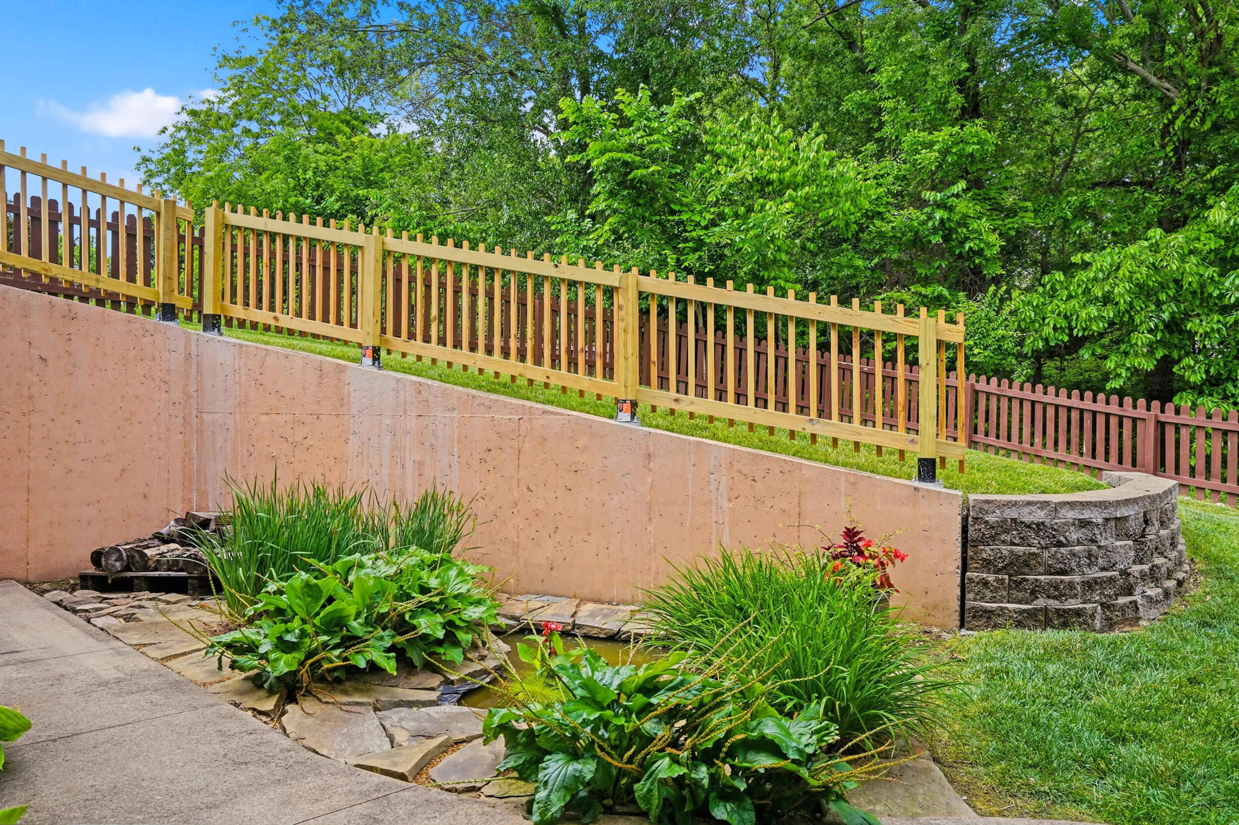 2205 Oak Harbor Court Property Photo 39