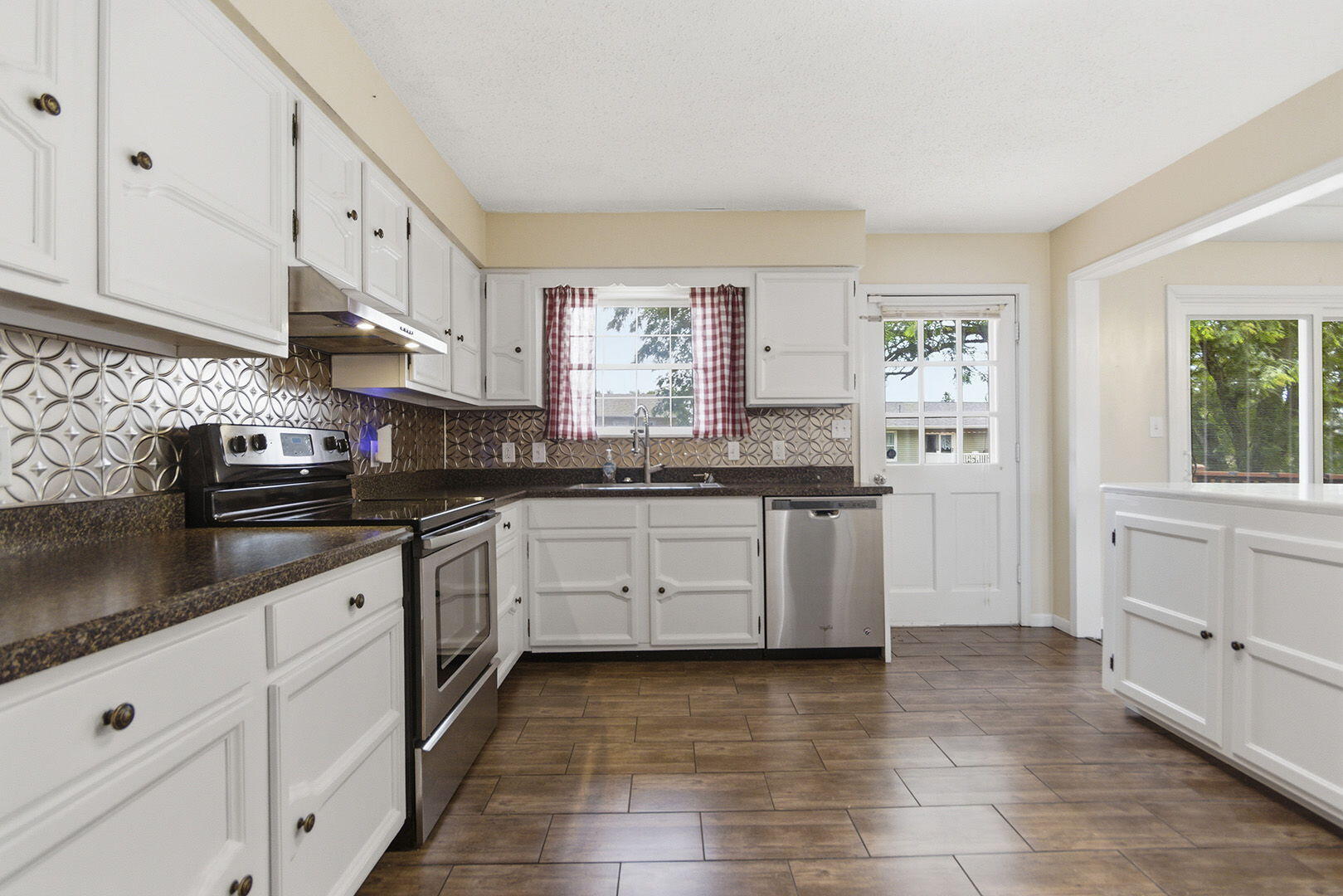 1722 Beacon Street Property Photo 19