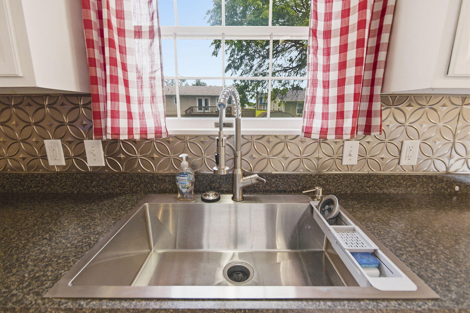 1722 Beacon Street Property Photo 22