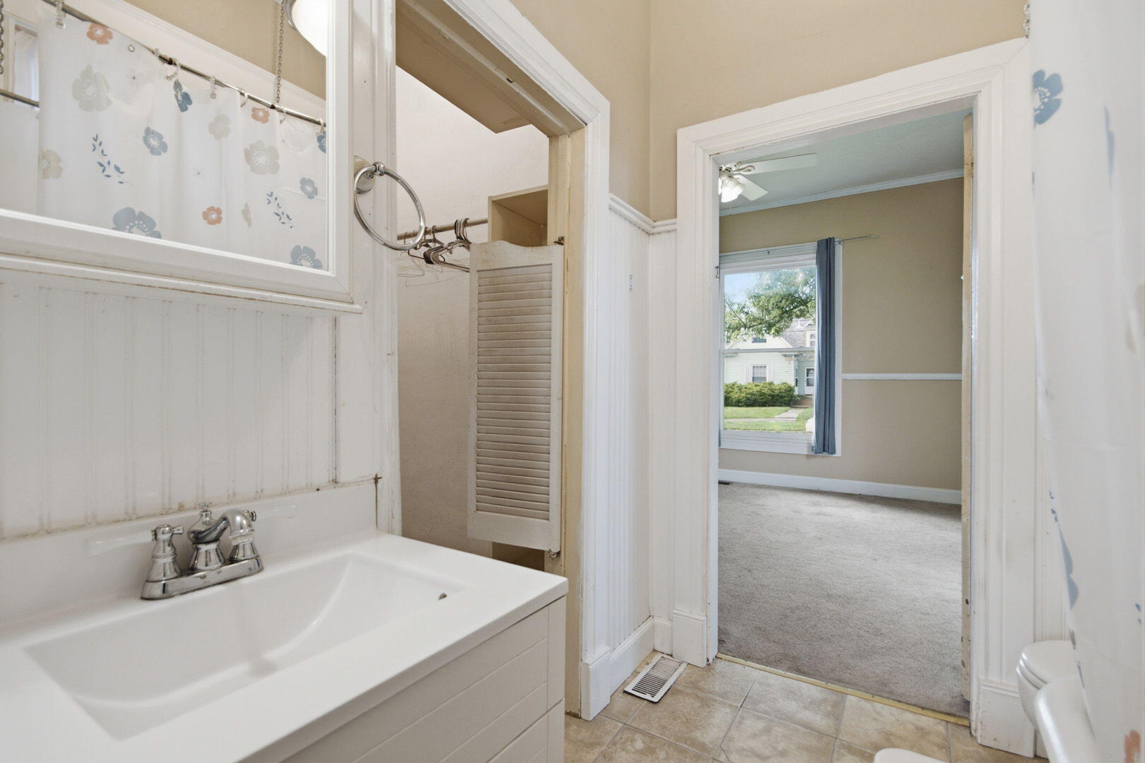 927 E Promenade Street Property Photo 14