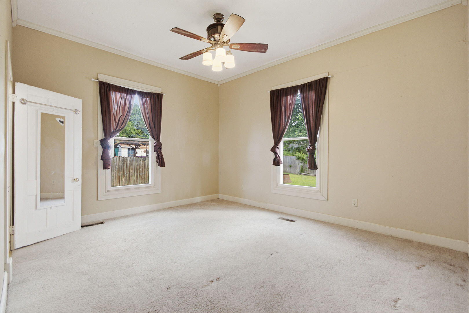 927 E Promenade Street Property Photo 17