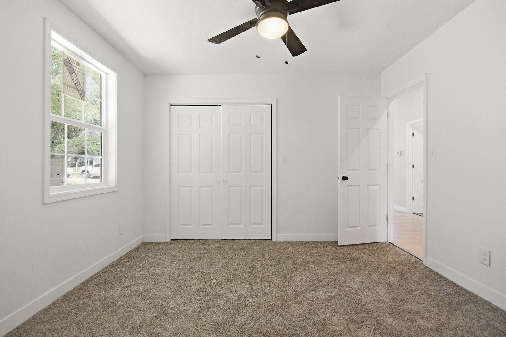 1016 E Jackson Street Property Photo 18