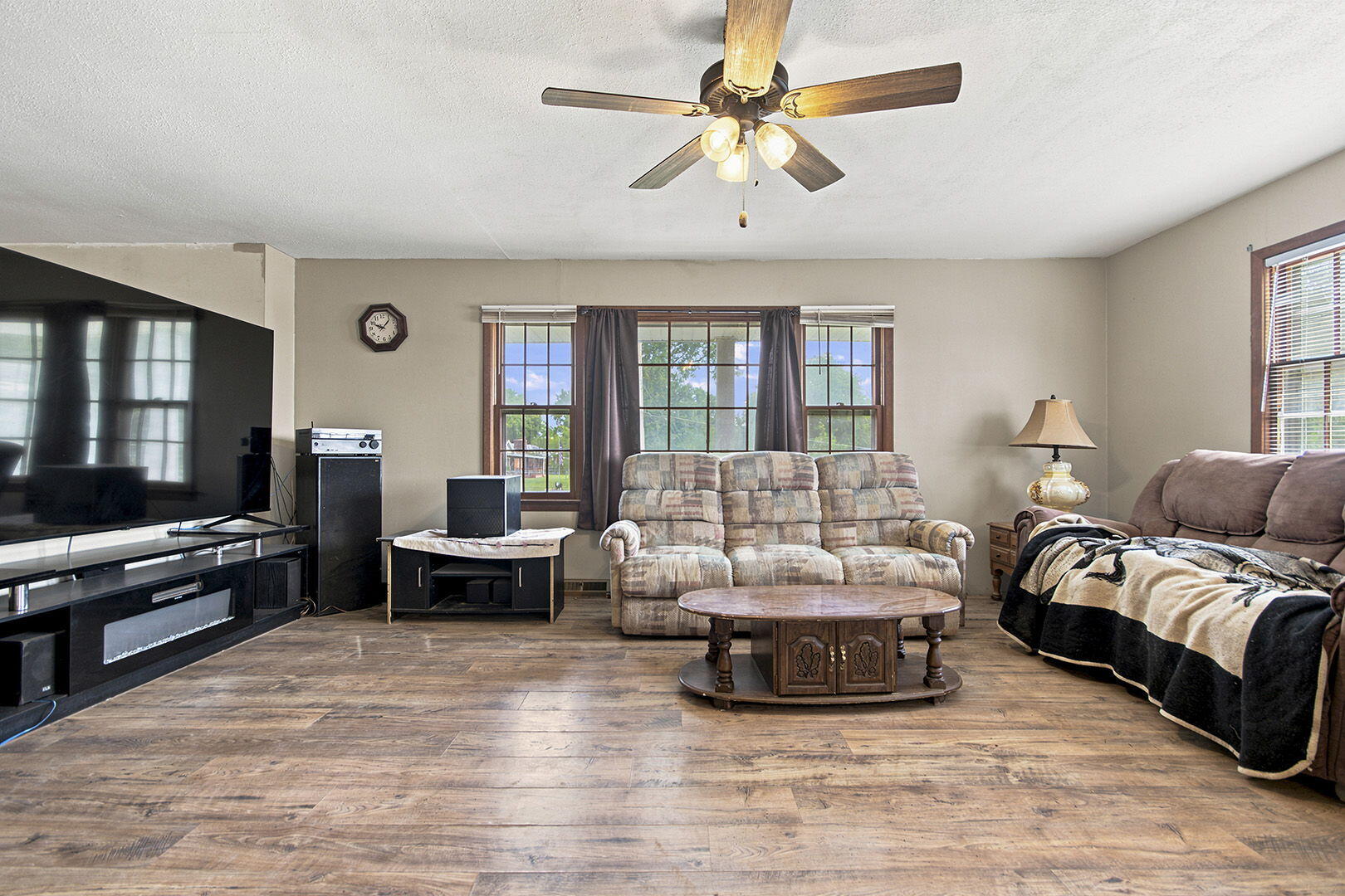 1218 Hendricks Drive Property Photo 10