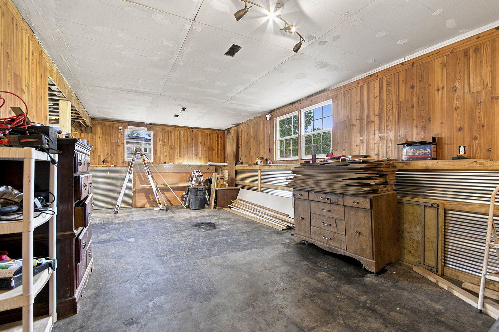 1218 Hendricks Drive Property Photo 29