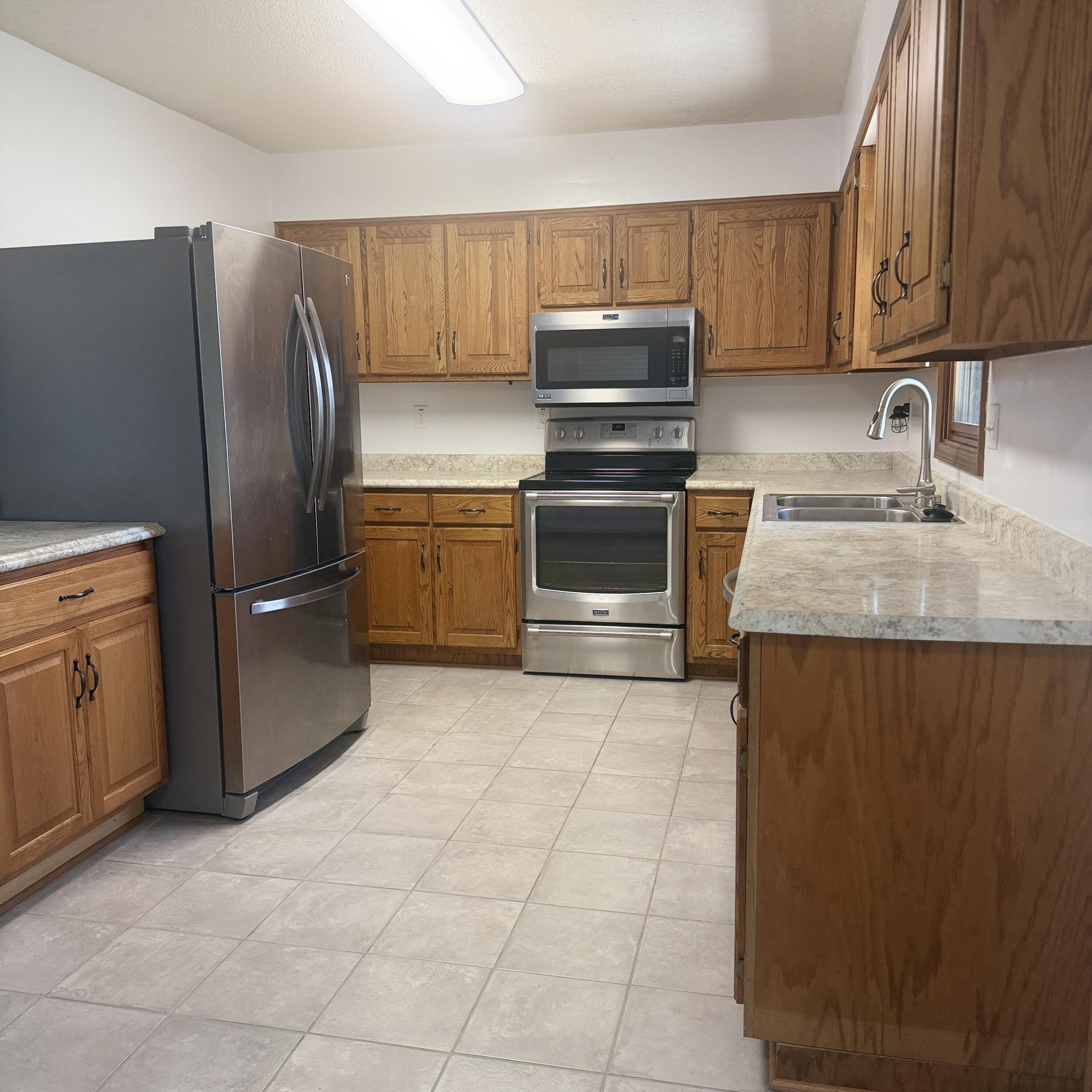 2350 Park Crest Property Photo 5