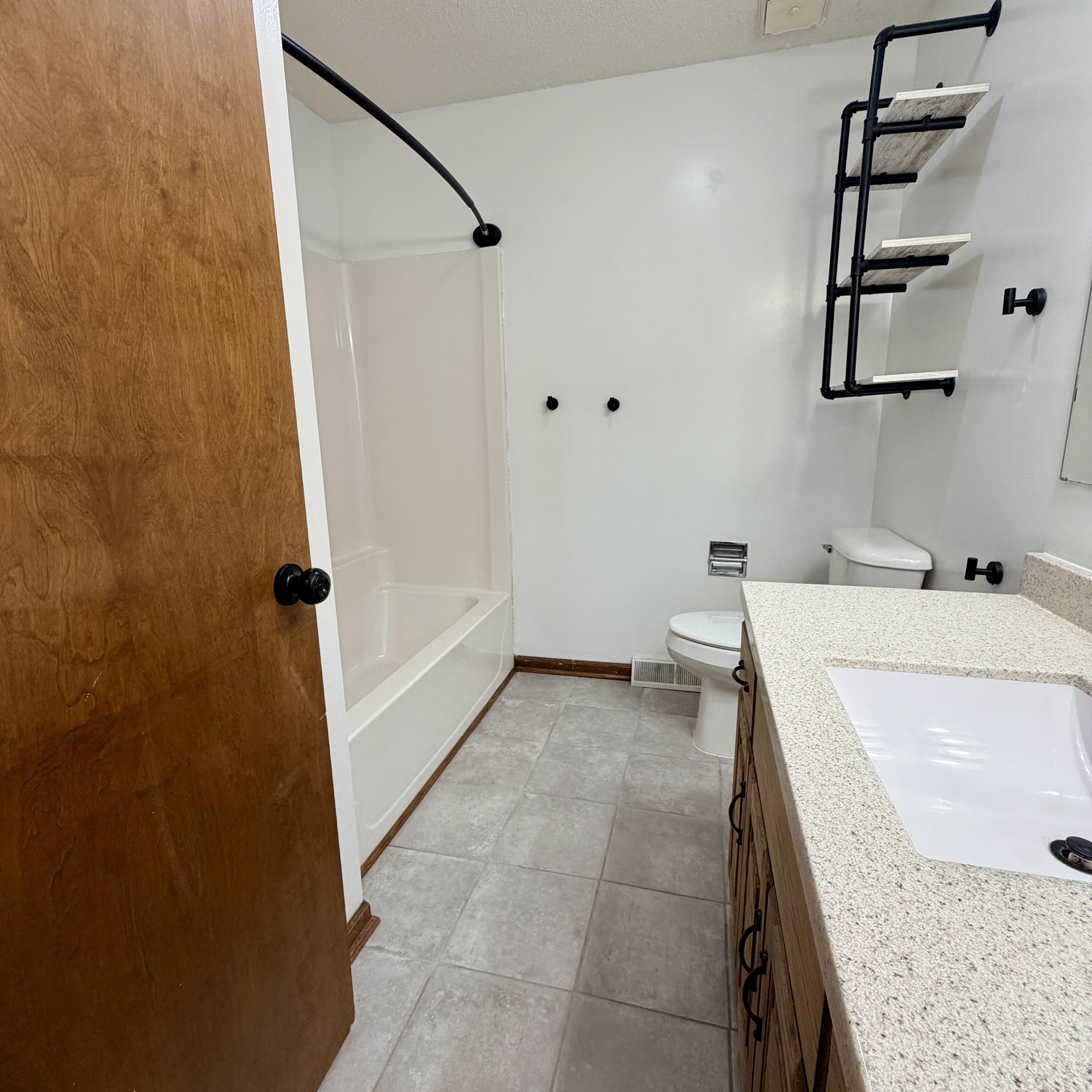 2350 Park Crest Property Photo 11