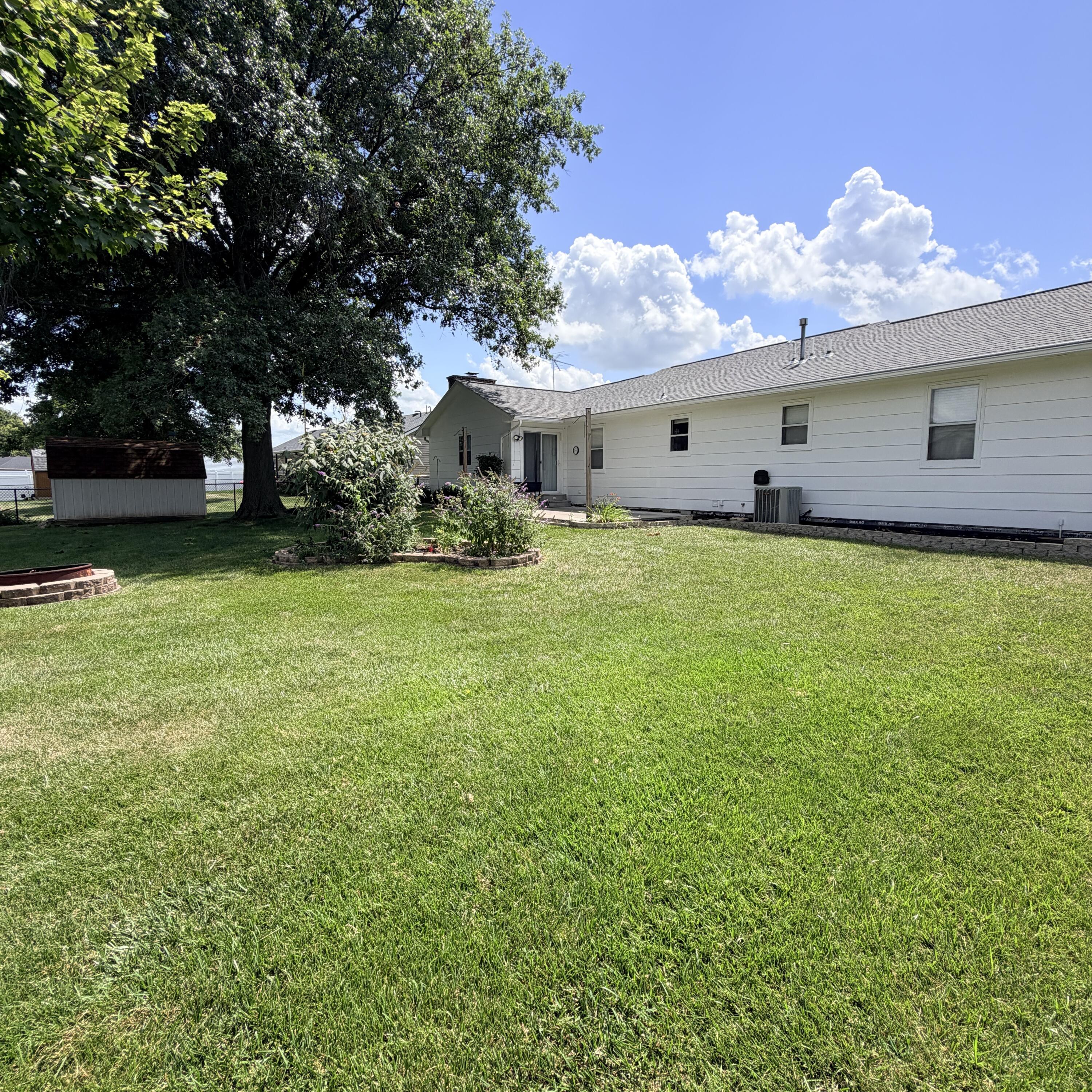 2350 Park Crest Property Photo 26
