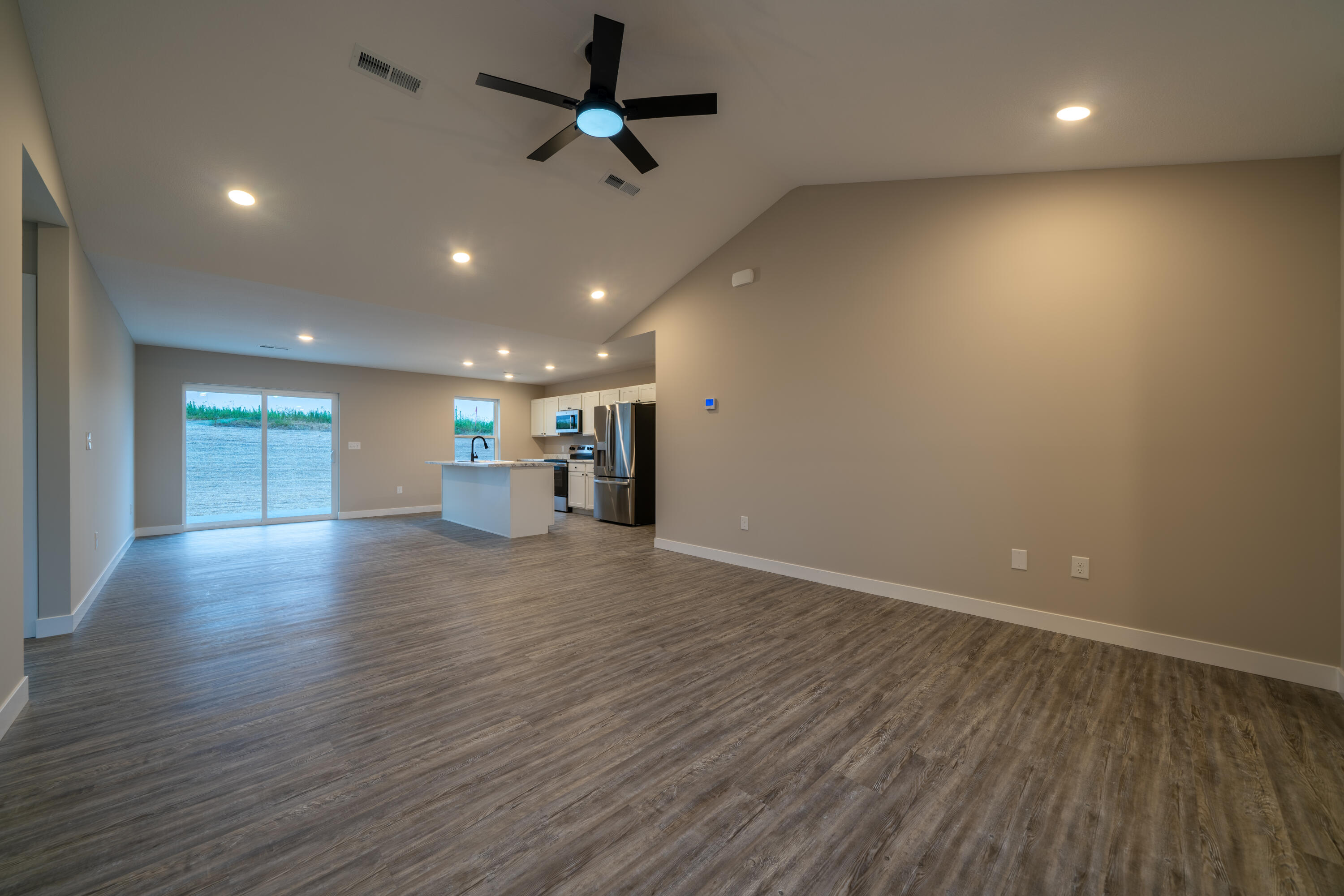 14905 Welch Drive Property Photo 4