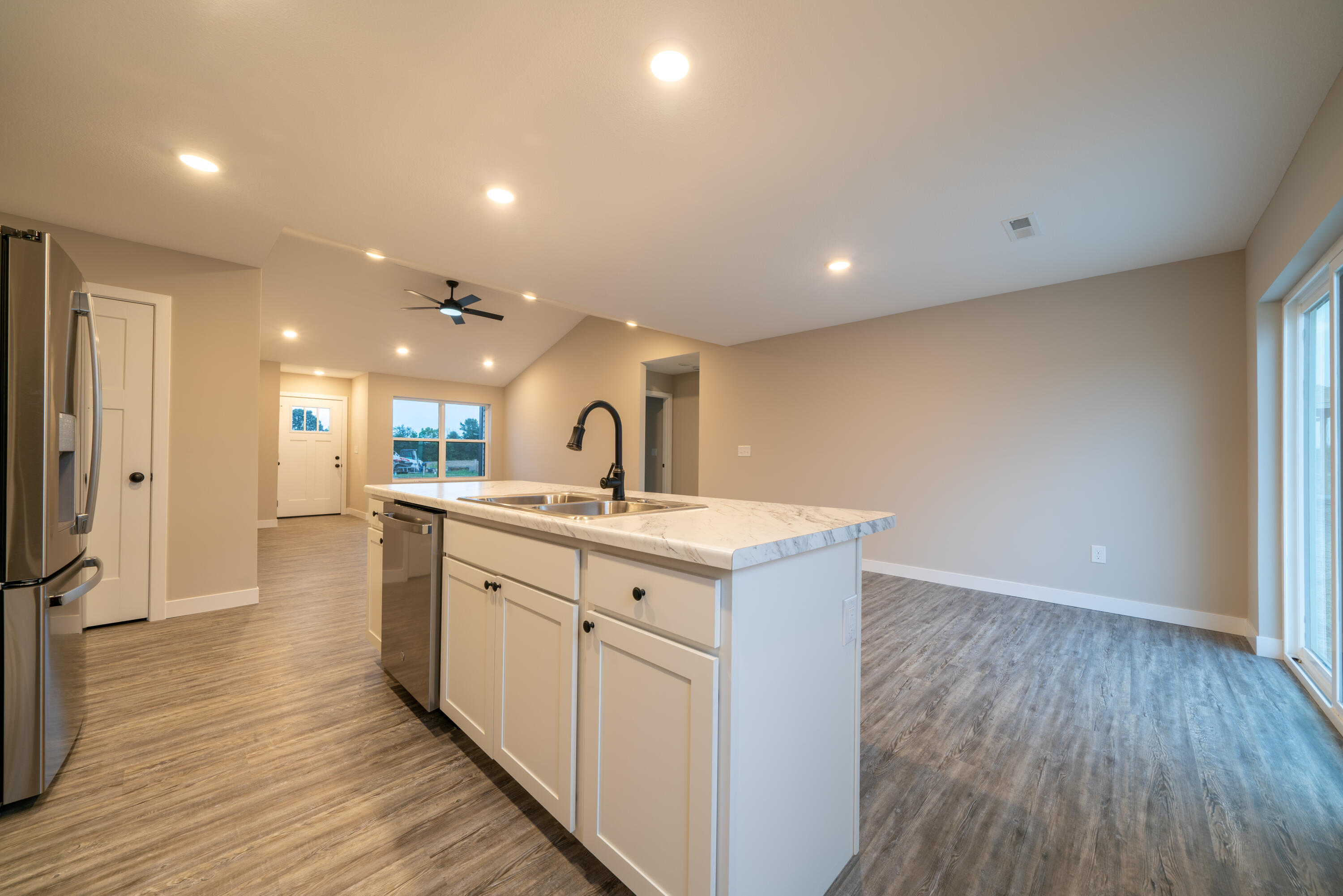 14905 Welch Drive Property Photo 12