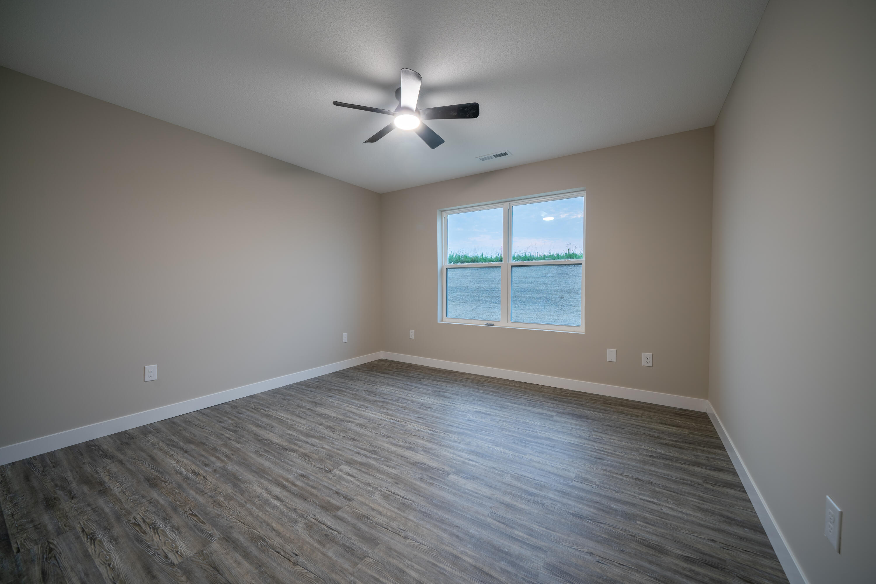 14905 Welch Drive Property Photo 20