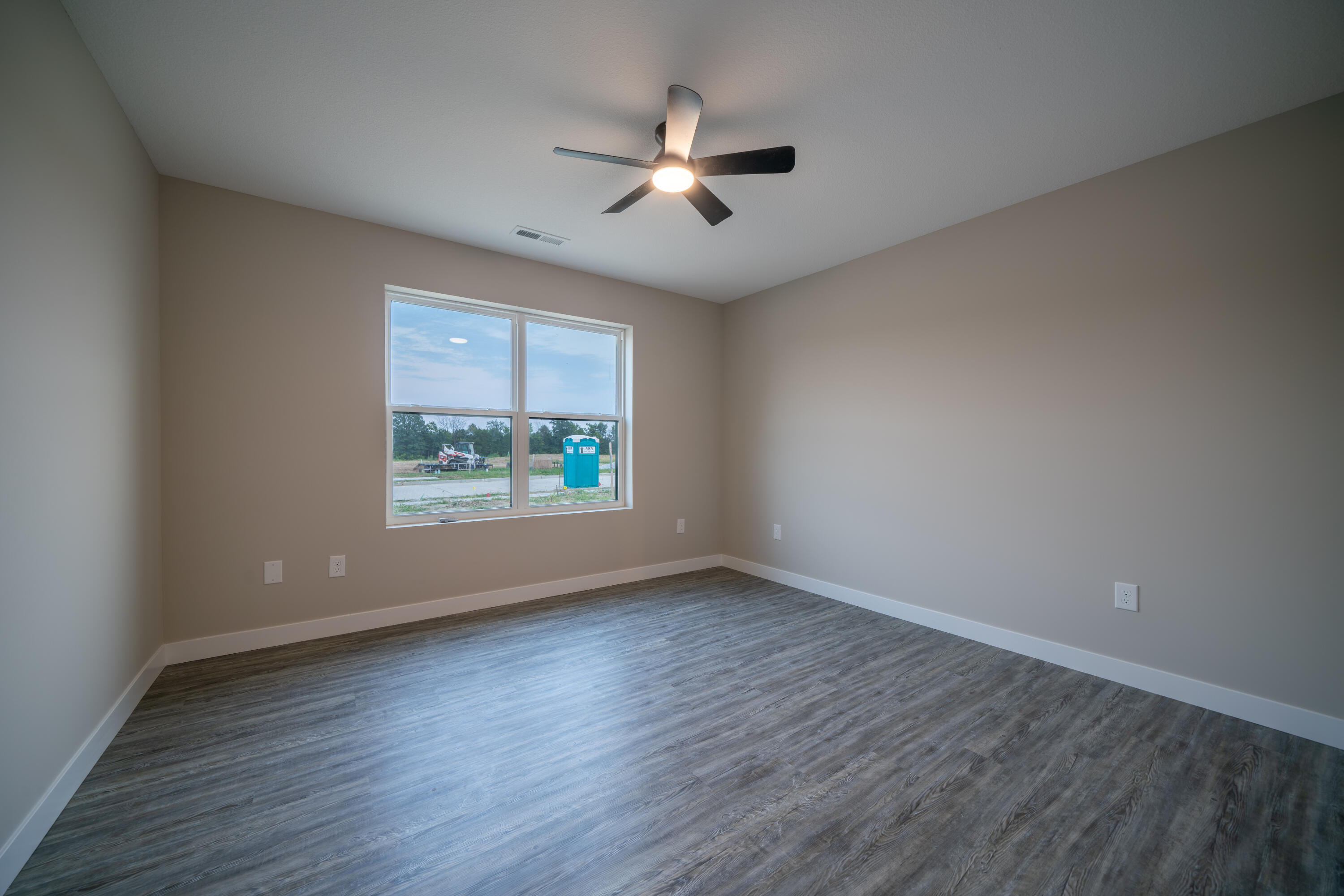 14905 Welch Drive Property Photo 25