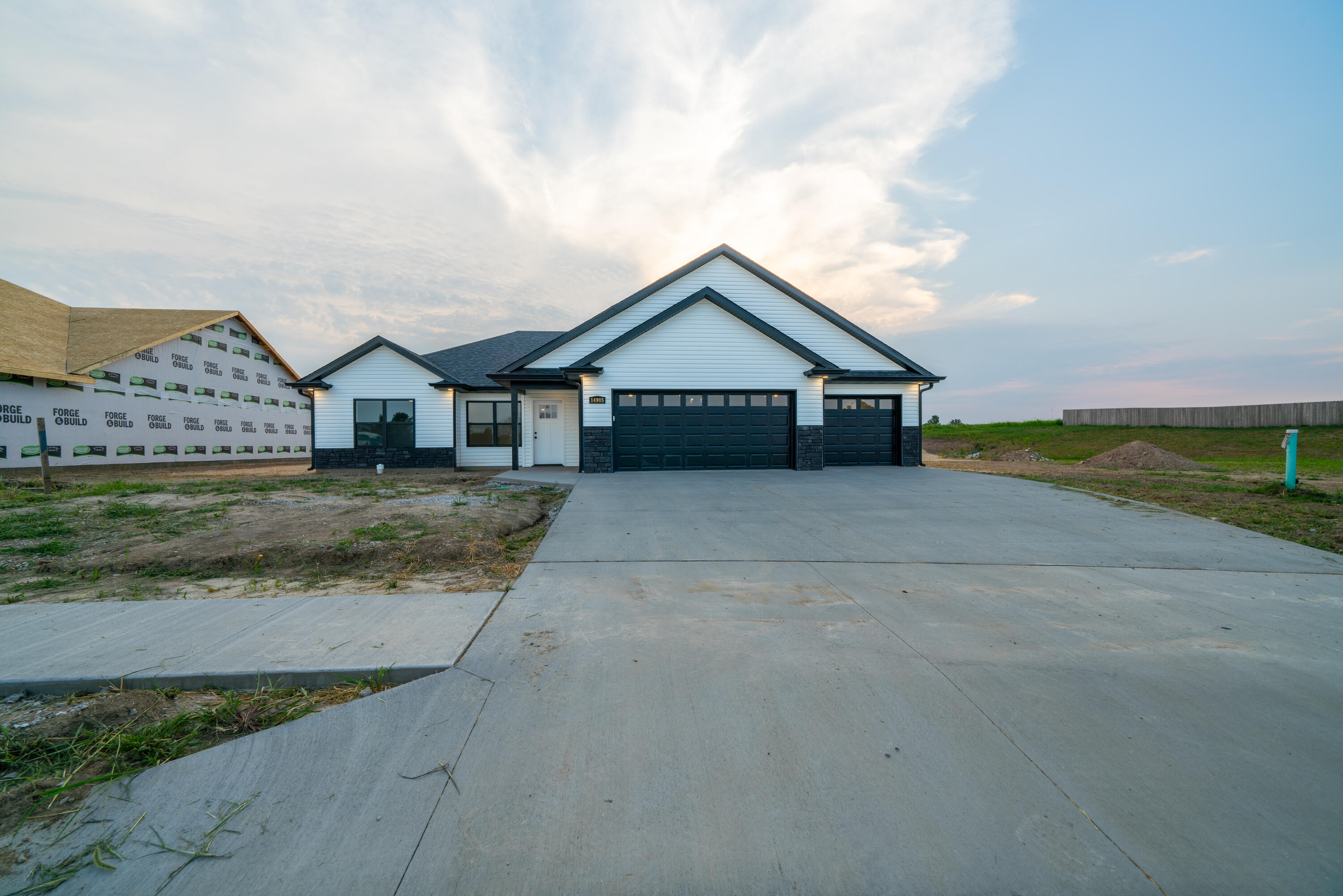 14905 Welch Drive Property Photo 32