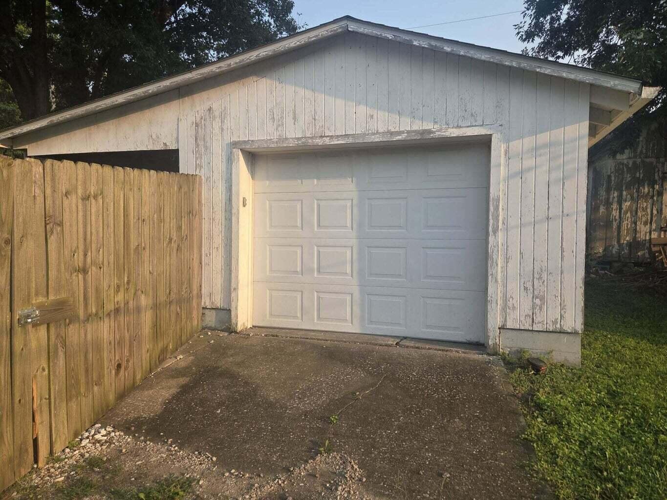 431 W Caldwell Street Property Photo 1