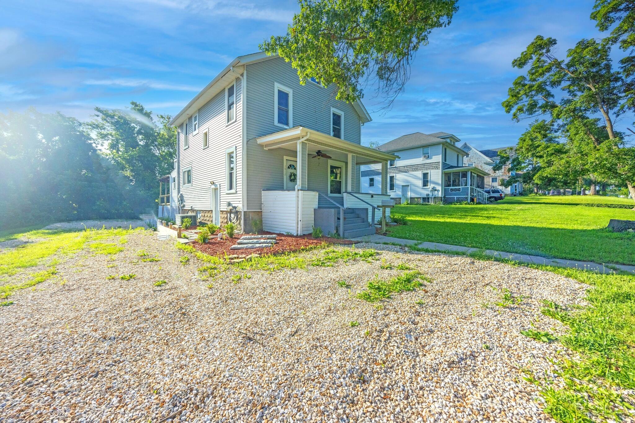 1012 N Bluff Street Property Photo 1