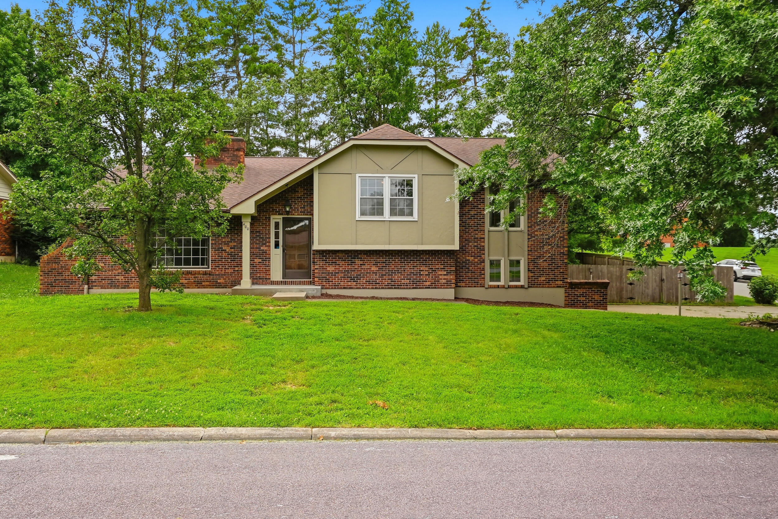 400 Douglas Boulevard Property Photo 1