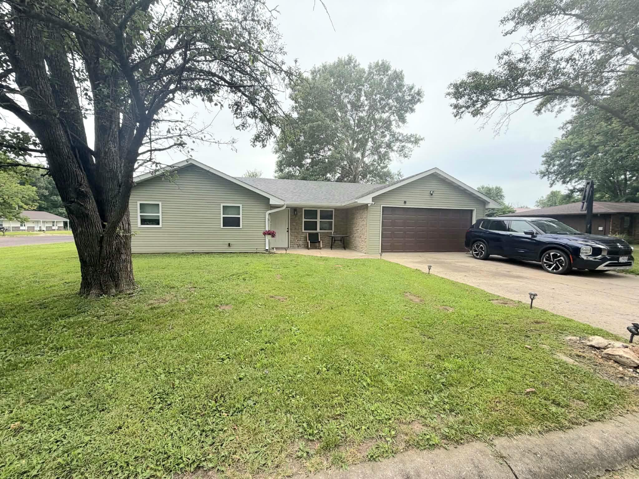 7305 N Wishing Well Drive Property Photo 1