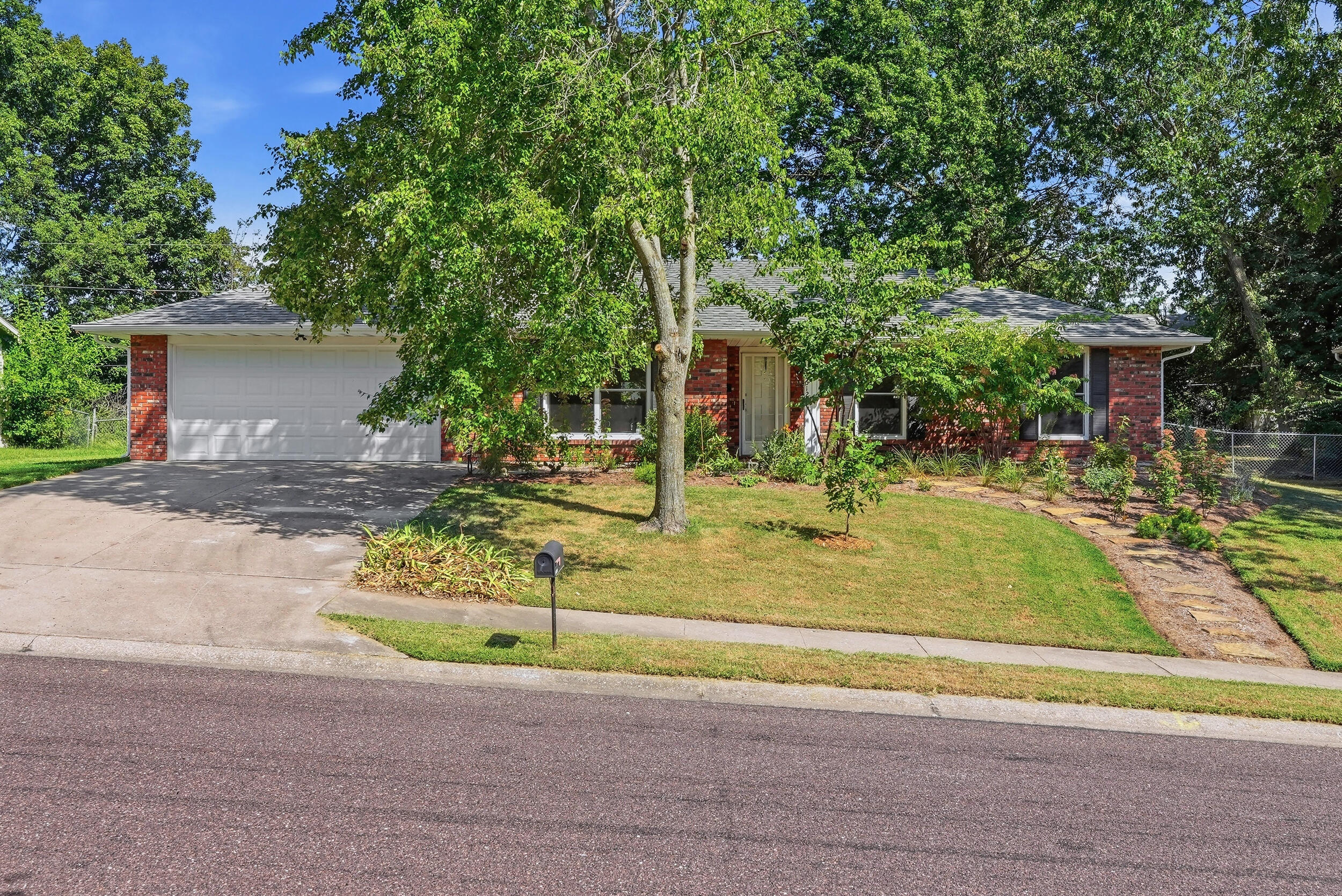 2612 Burrwood Drive
