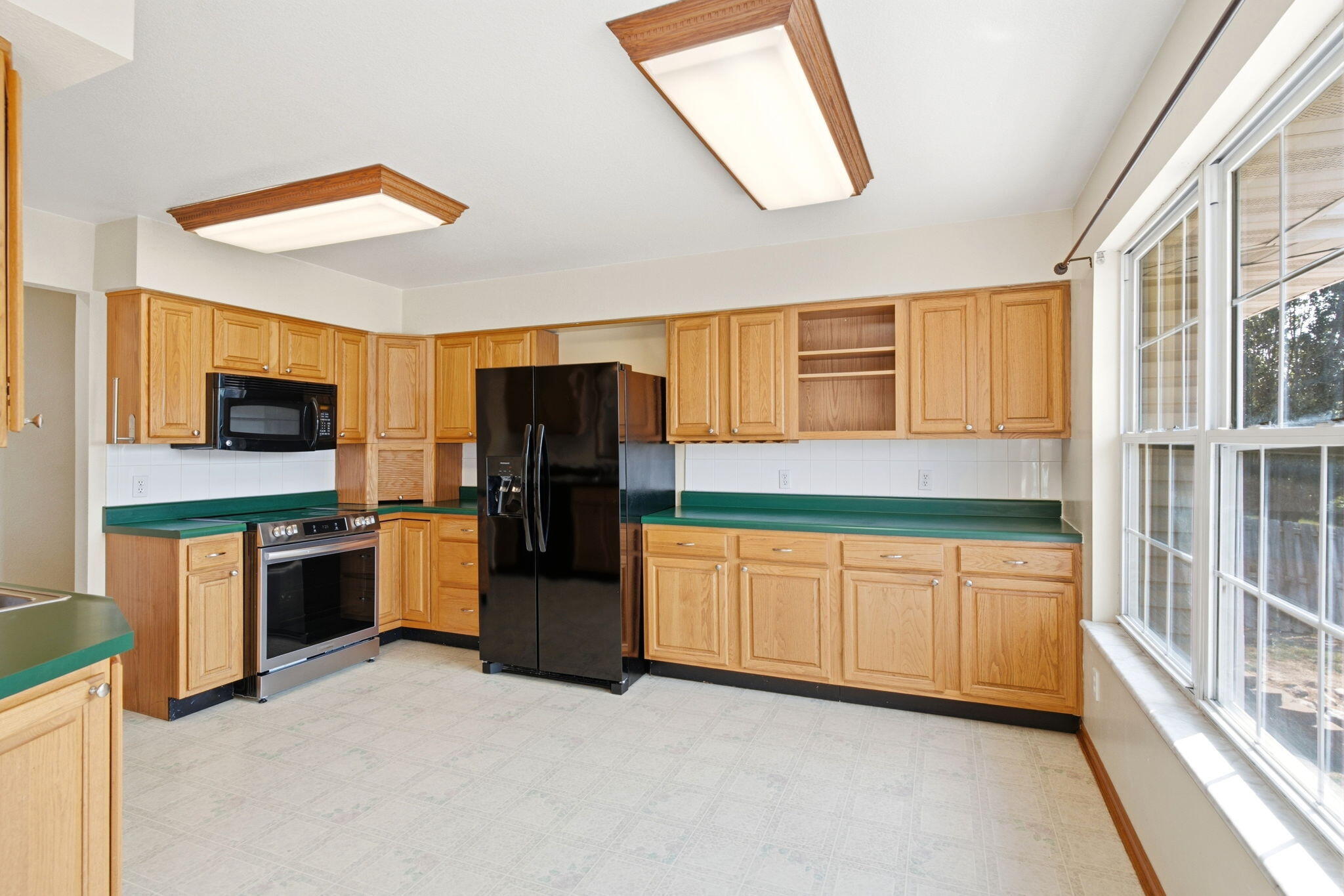1502 E Preakness Drive Property Photo 7