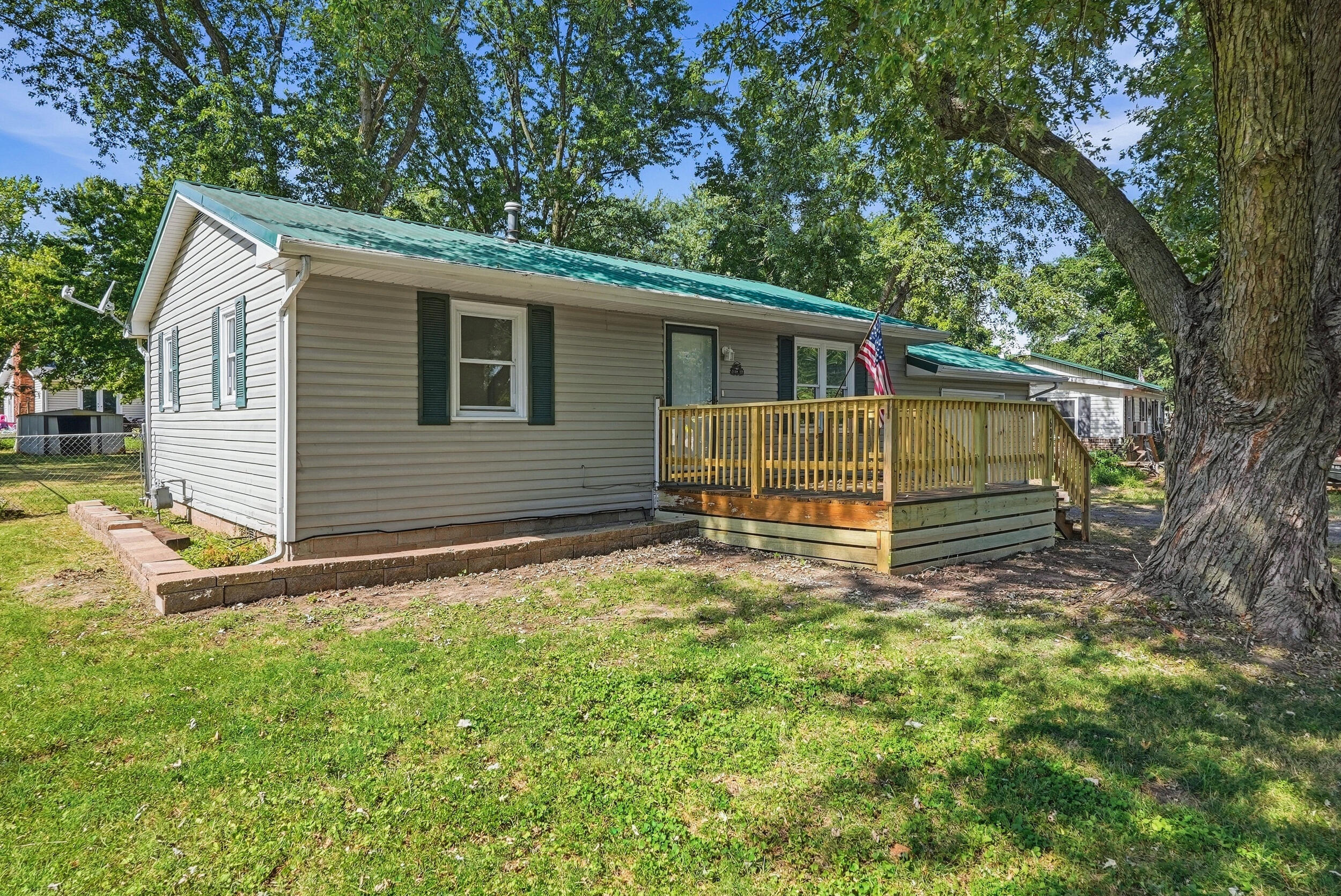 607 Jean Circle Property Photo 3