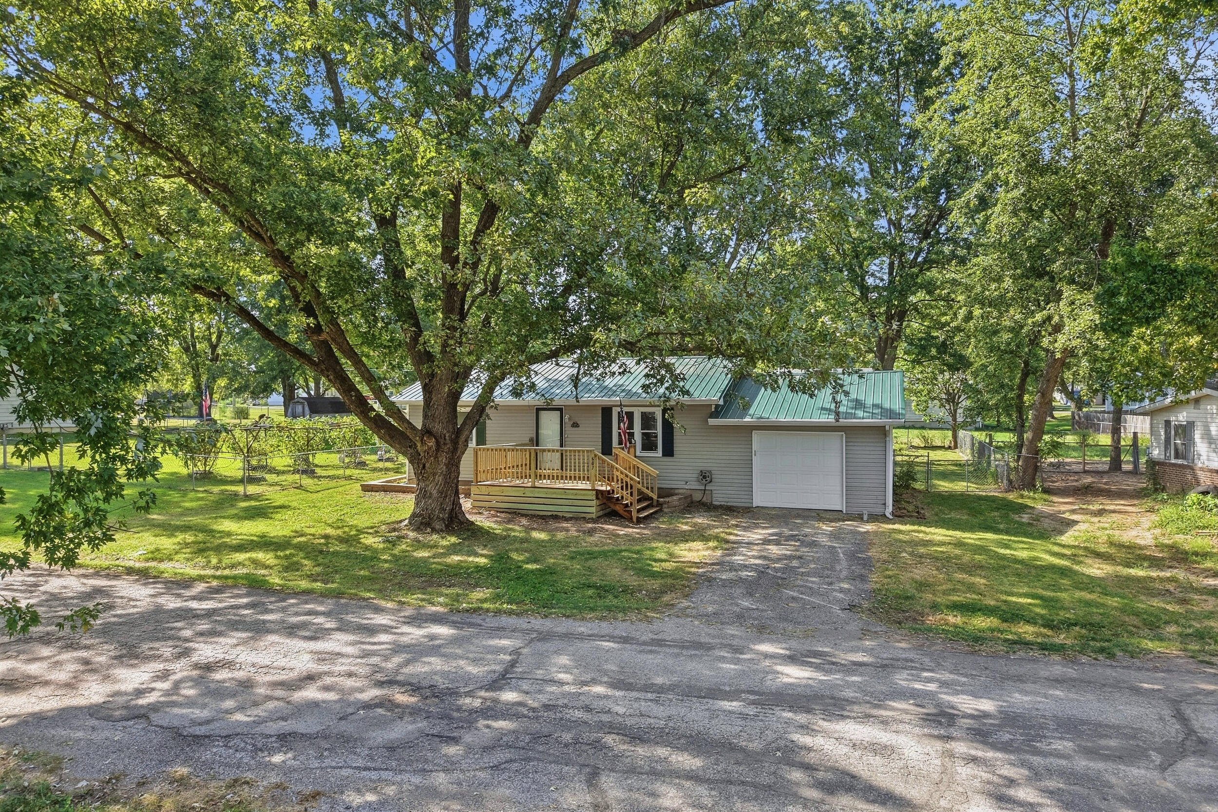 607 Jean Circle Property Photo 15