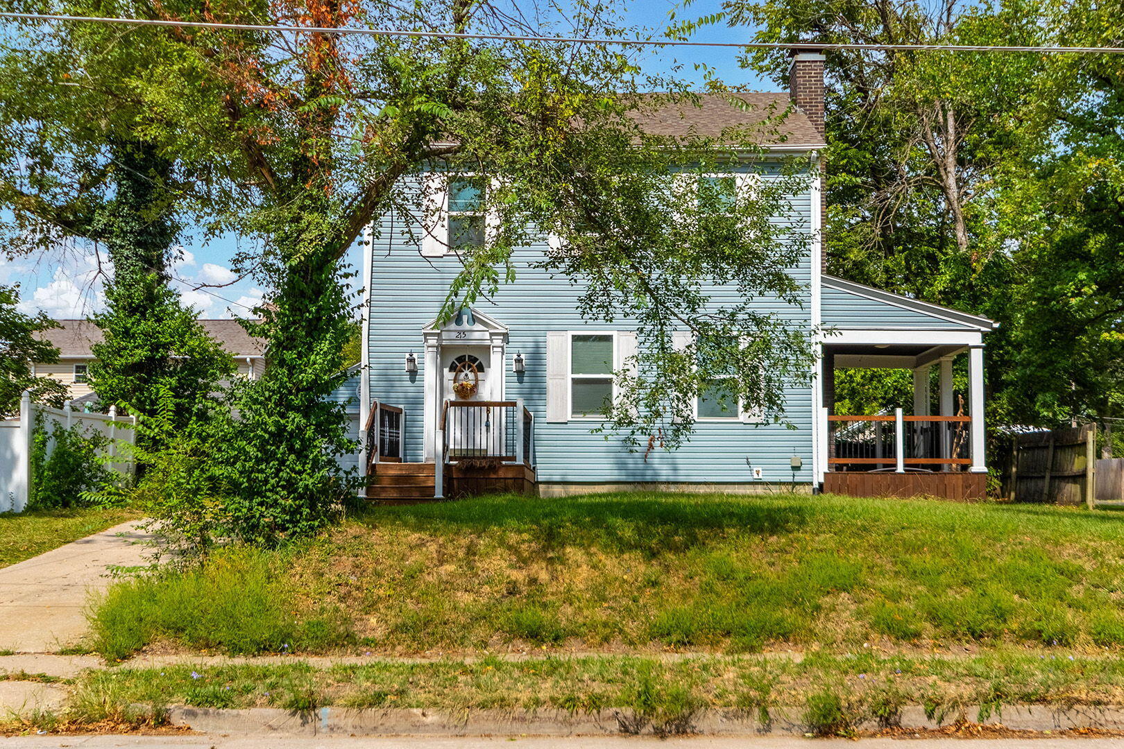215 W Boulevard Street Property Photo 1