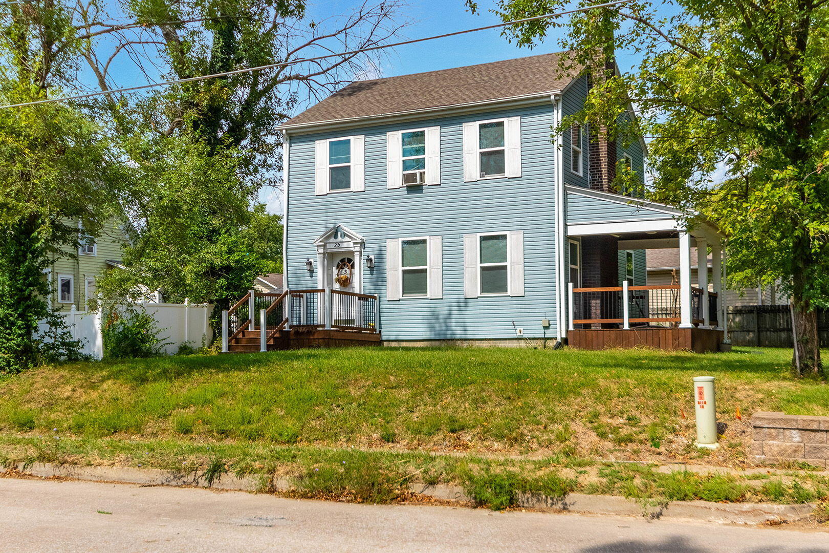 215 W Boulevard Street Property Photo 1