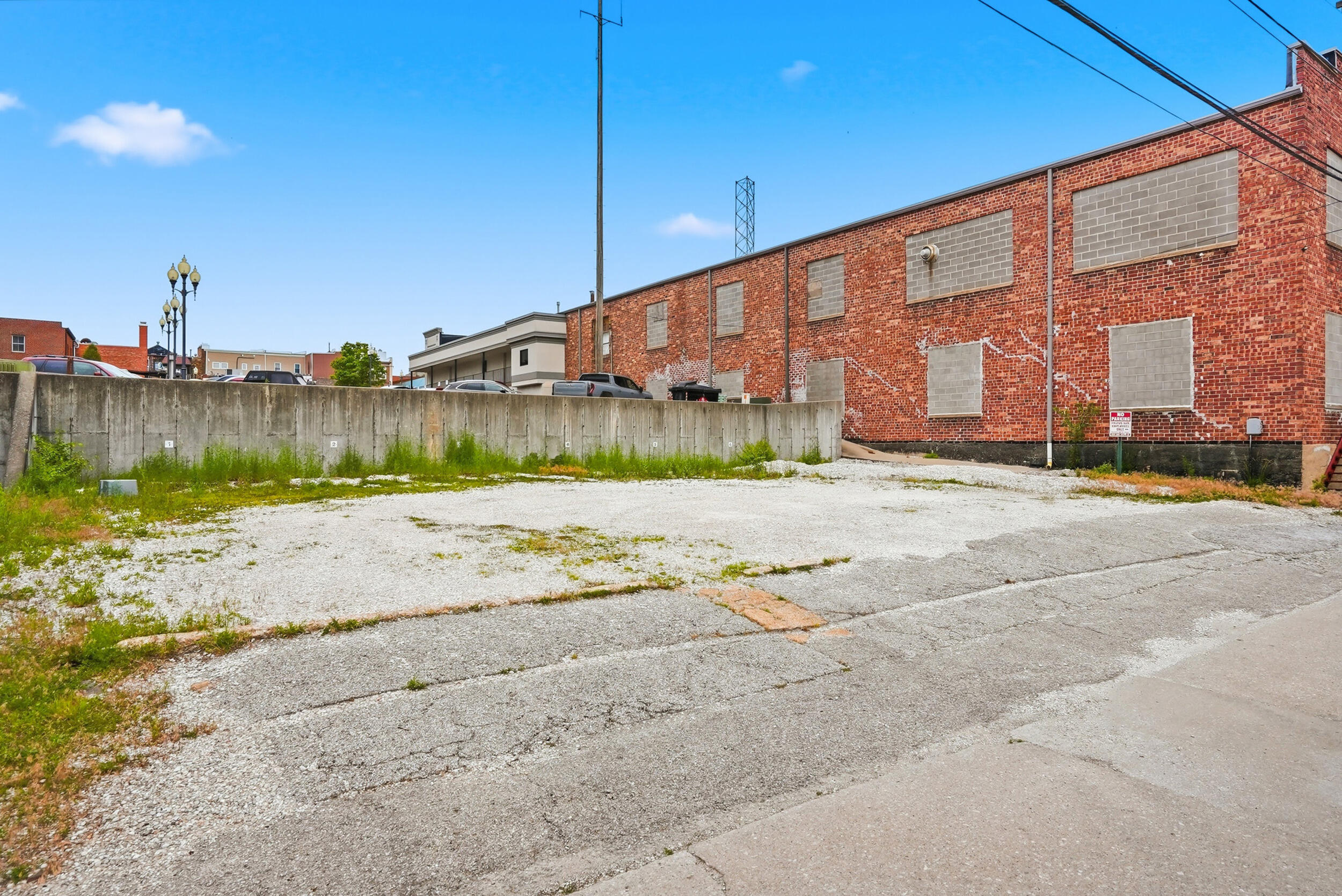 115 E 5th Street Property Photo 31
