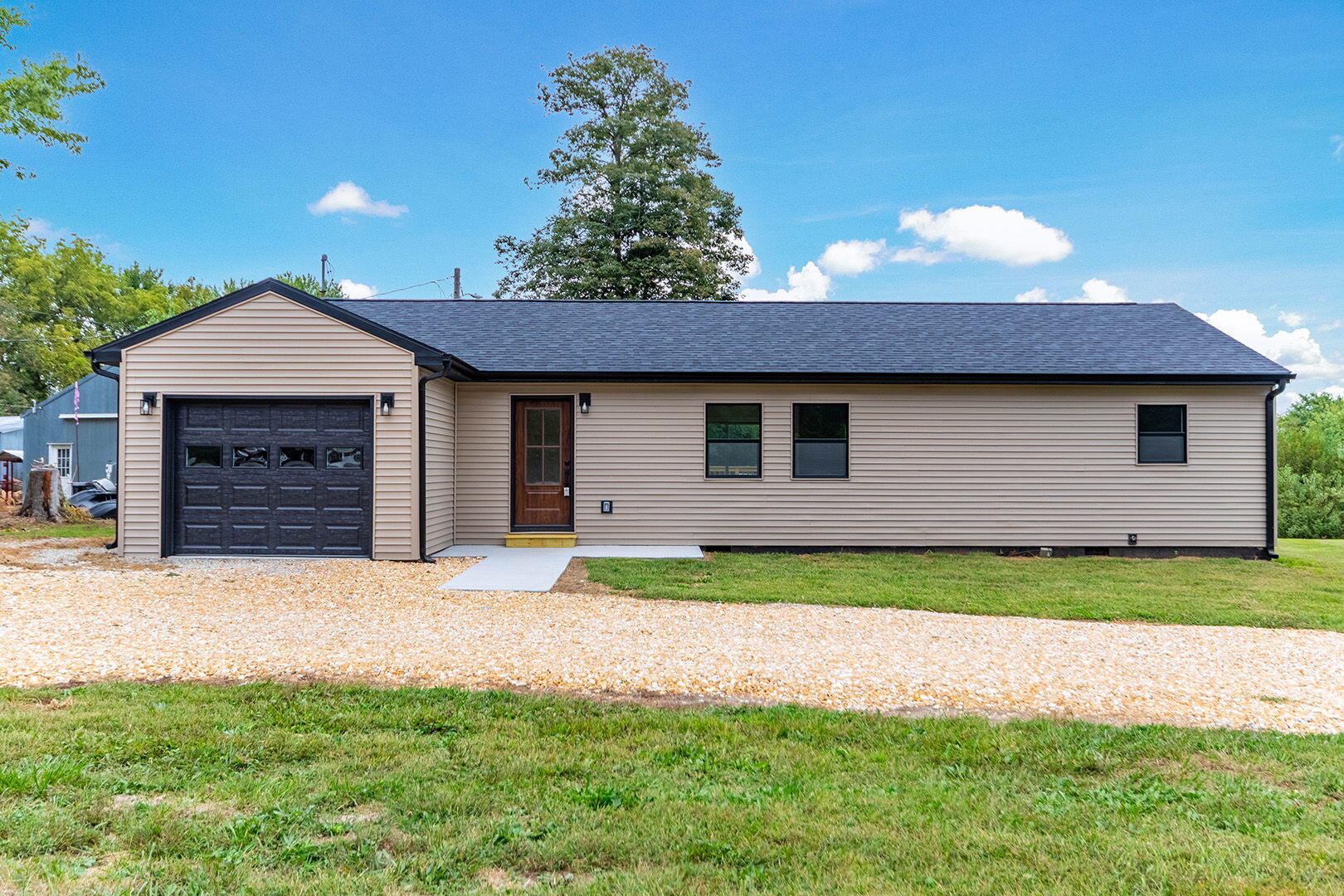 8930 State Highway 15 Property Photo 1