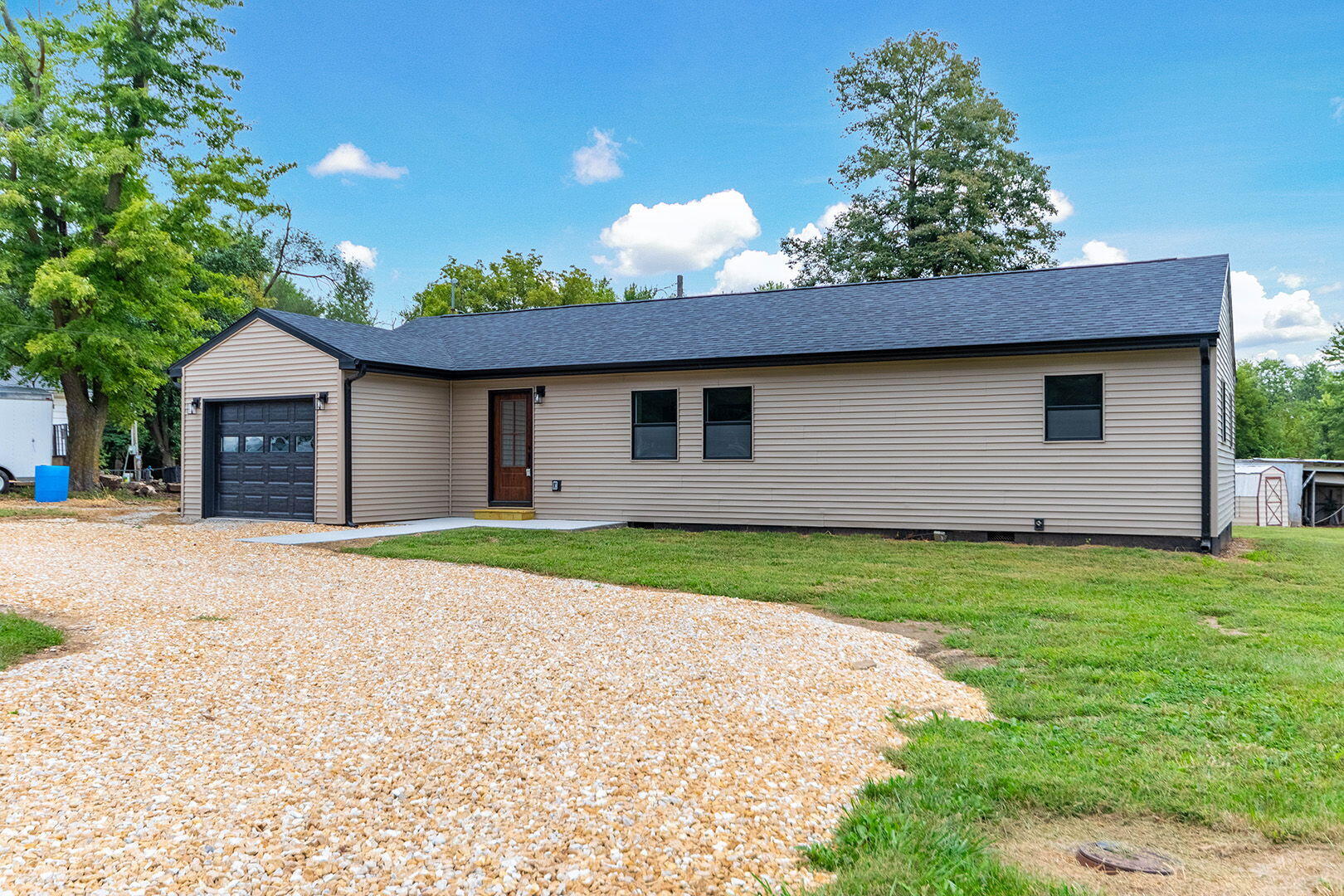 8930 State Highway 15 Property Photo 2