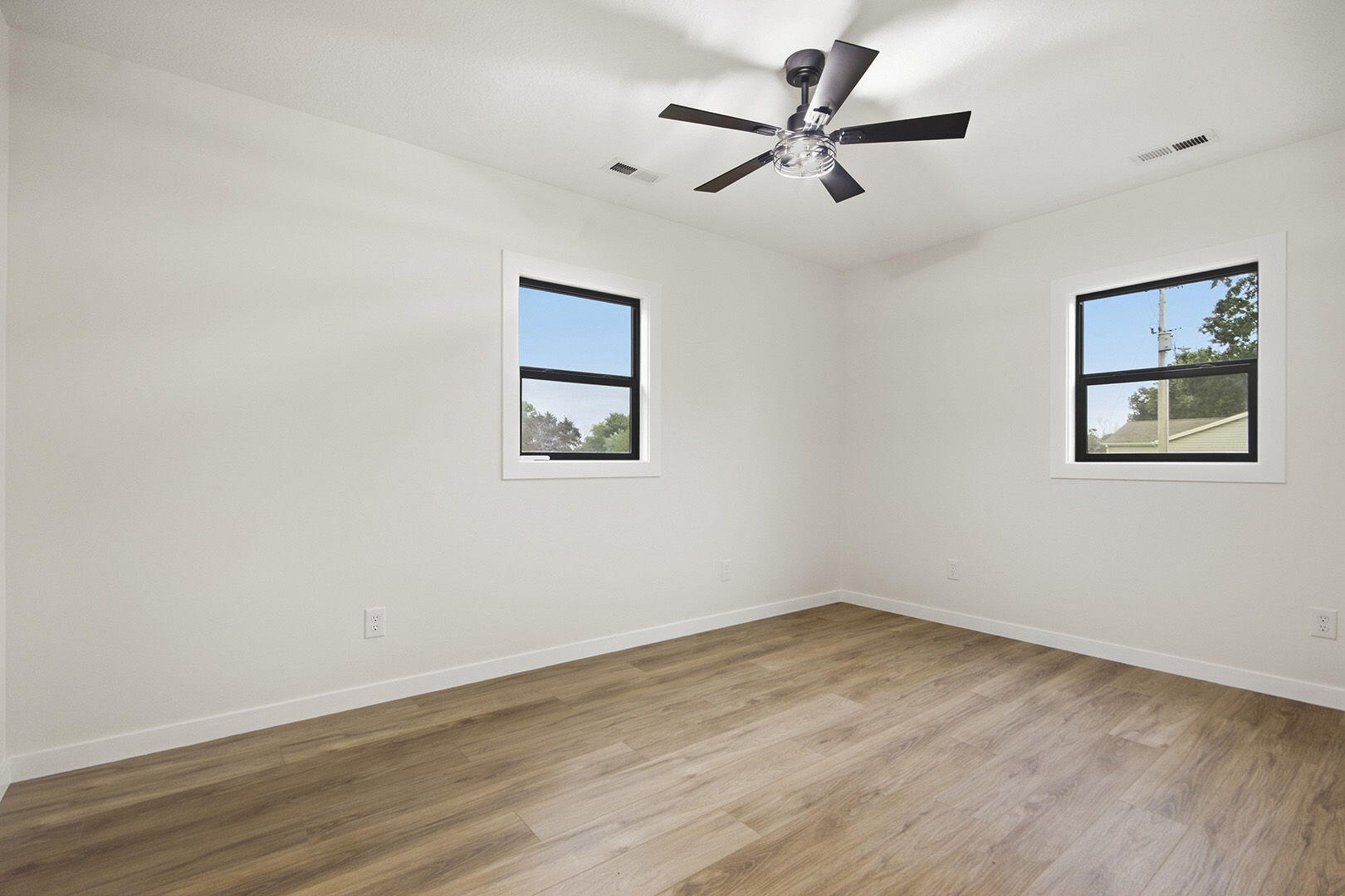 8930 State Highway 15 Property Photo 25