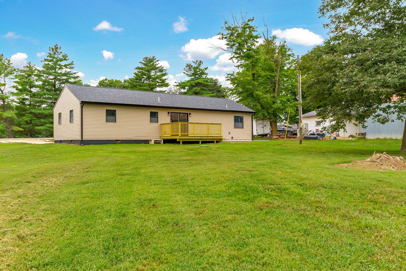 8930 State Highway 15 Property Photo 37
