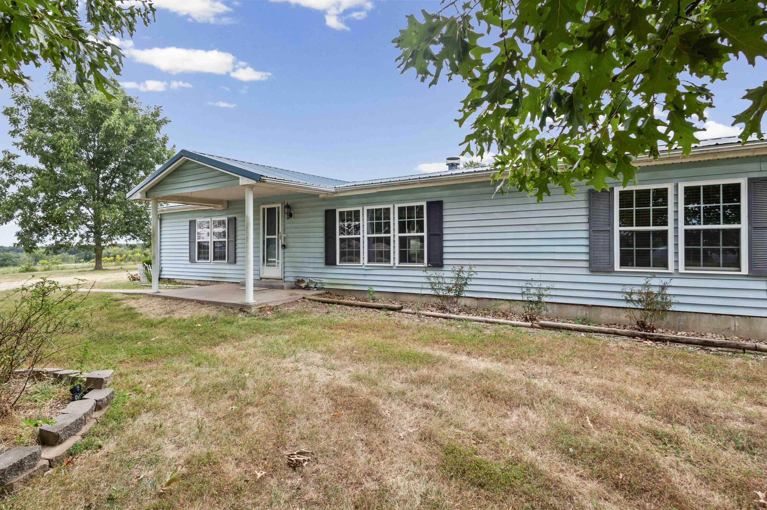 5225 County Road 207 Property Photo 1