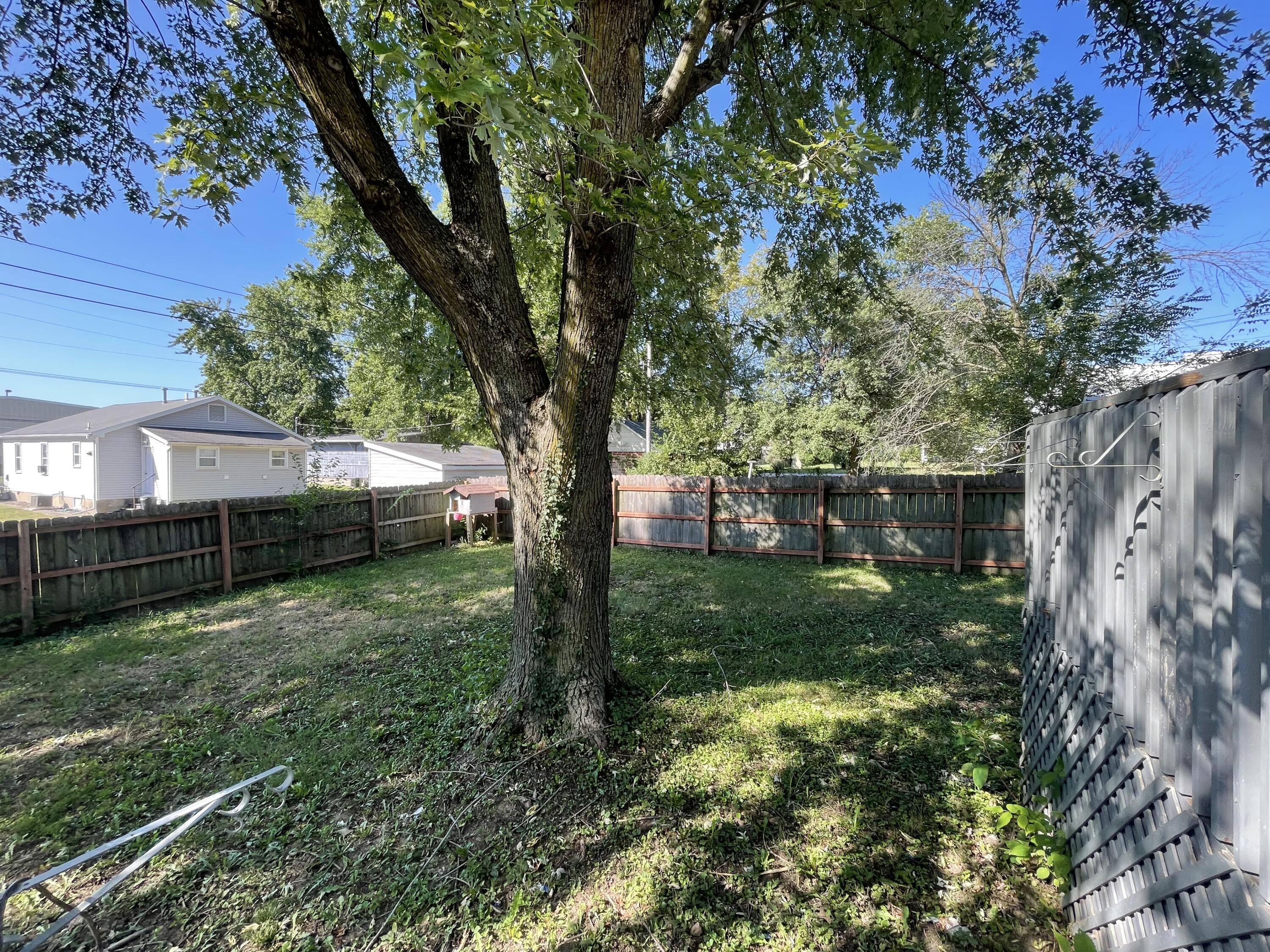 1010 E Jackson Street Property Photo 8