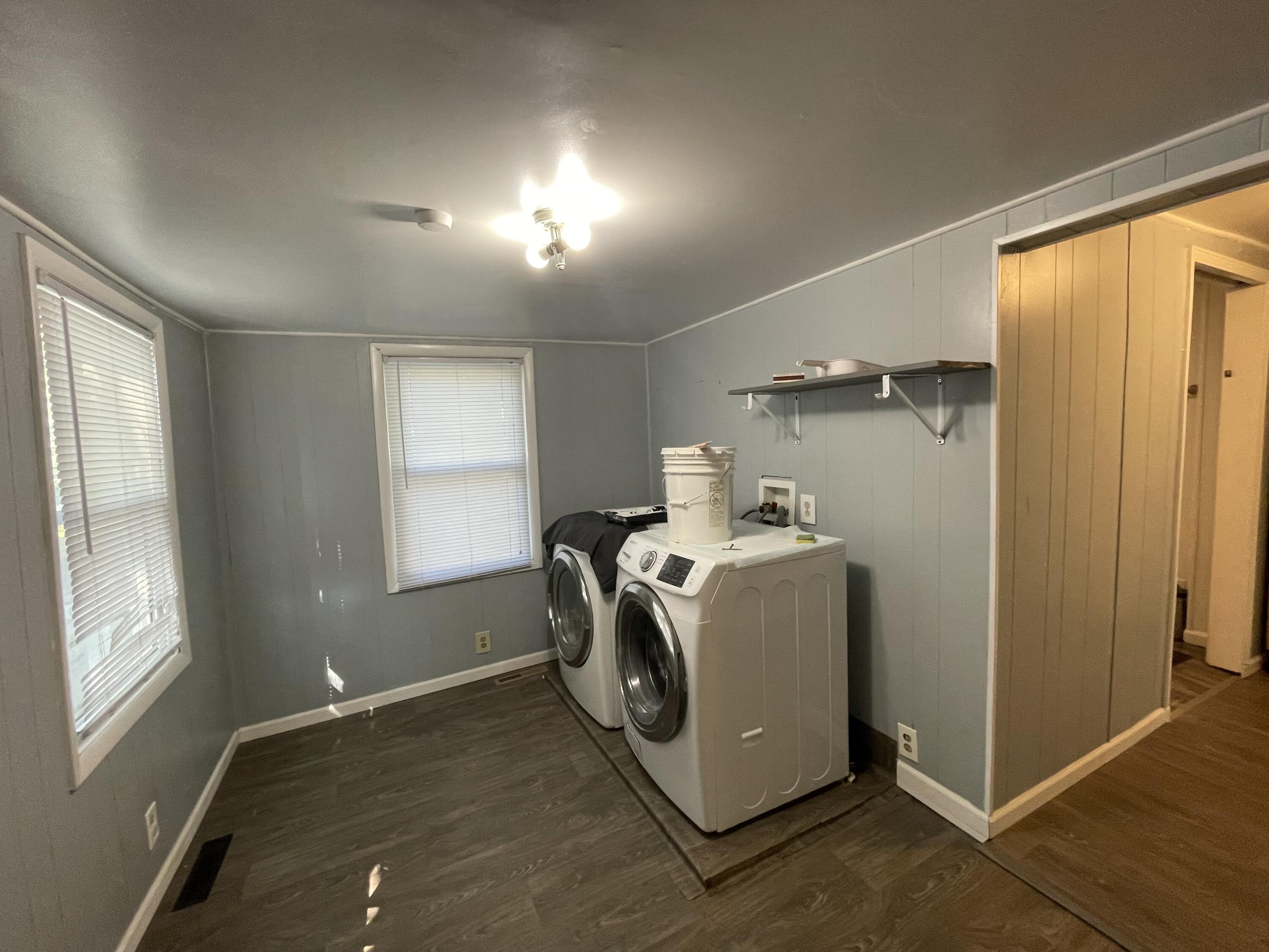 1010 E Jackson Street Property Photo 9