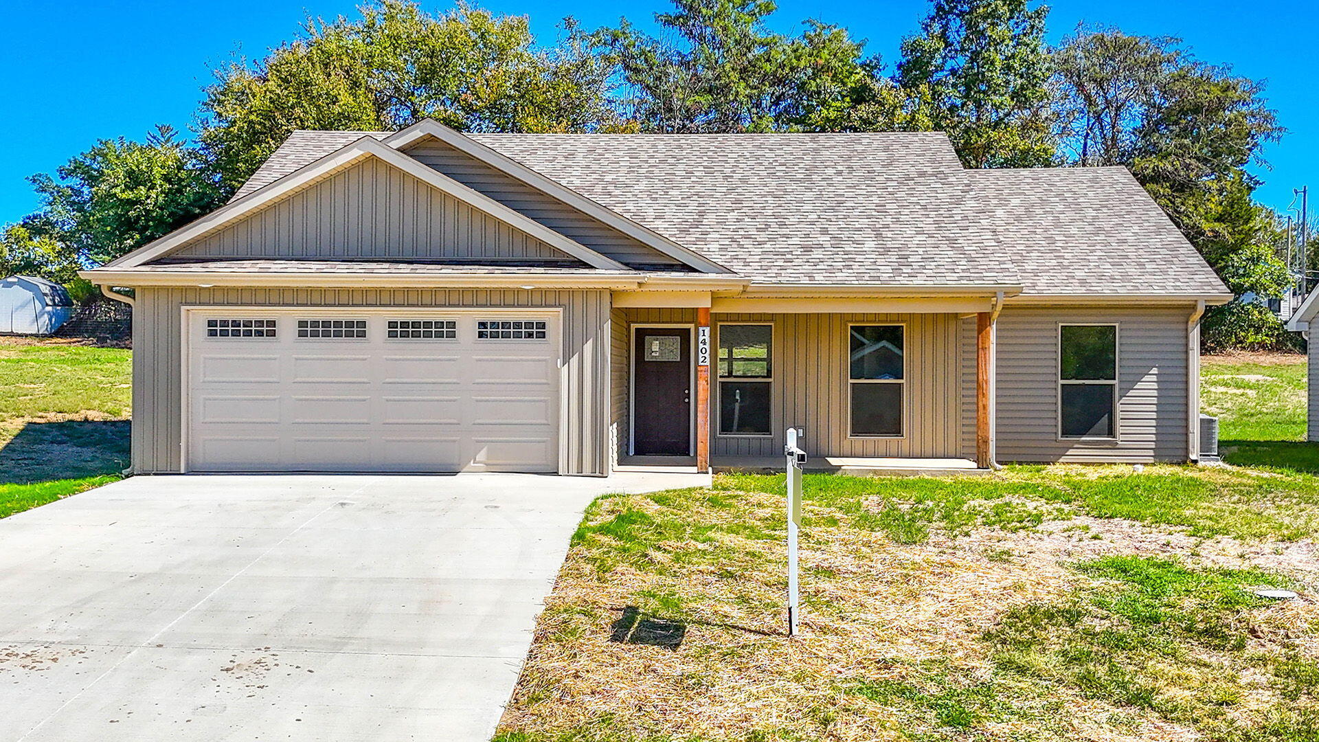 1402 Northside Drive Property Photo 1